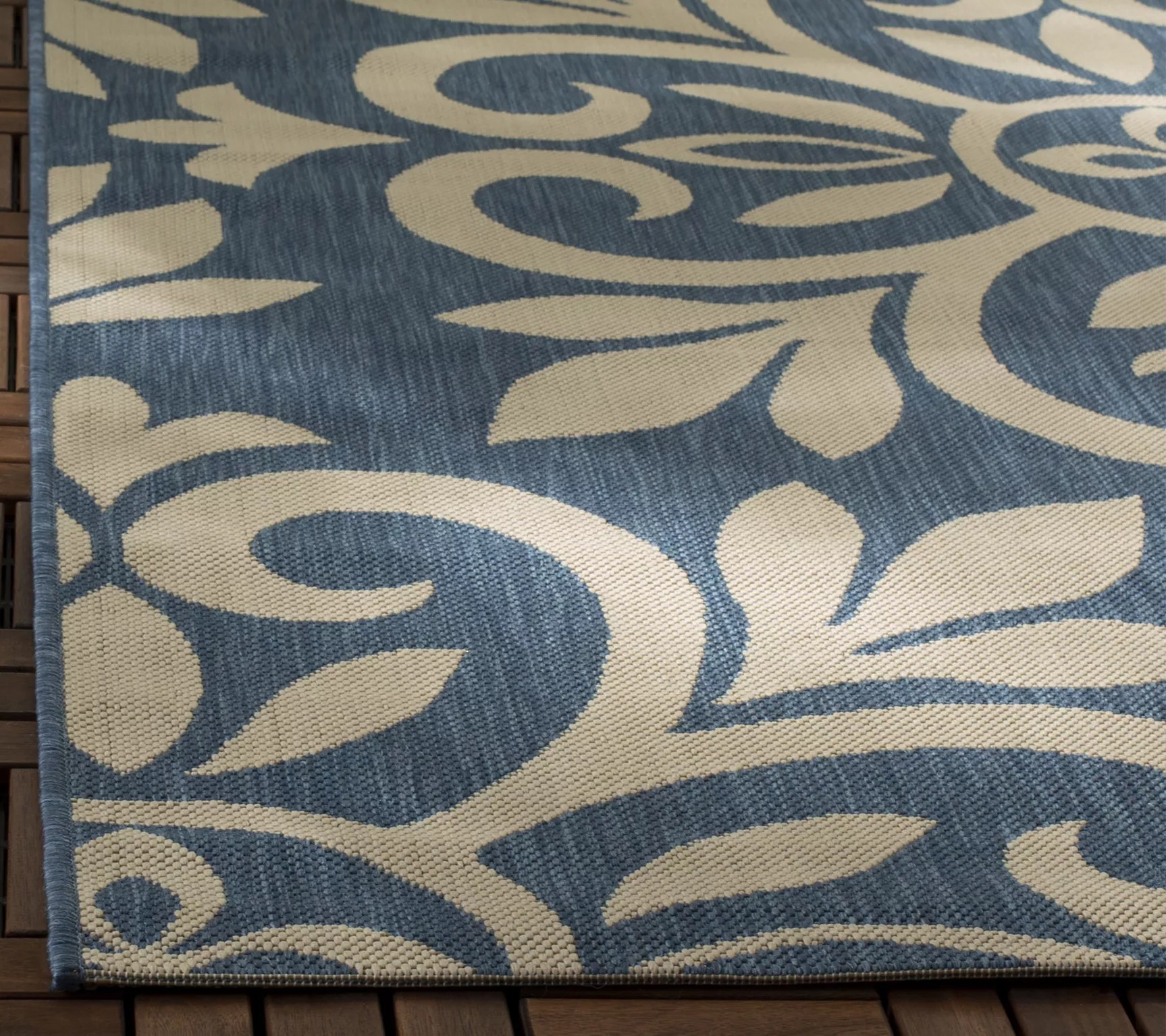 Martha Stewart Bloomfield 5'3" x 7'7" Rug