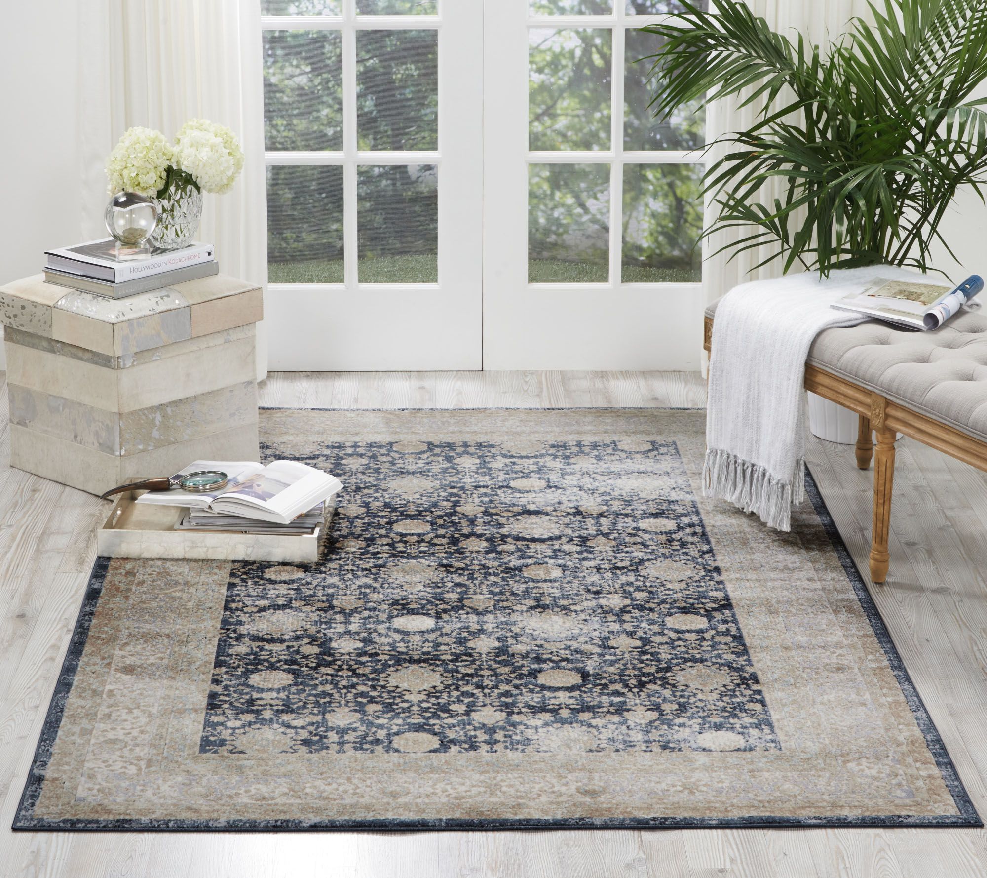 Kathy Ireland Malta Navy 5'3" x 7'7" Area Rug