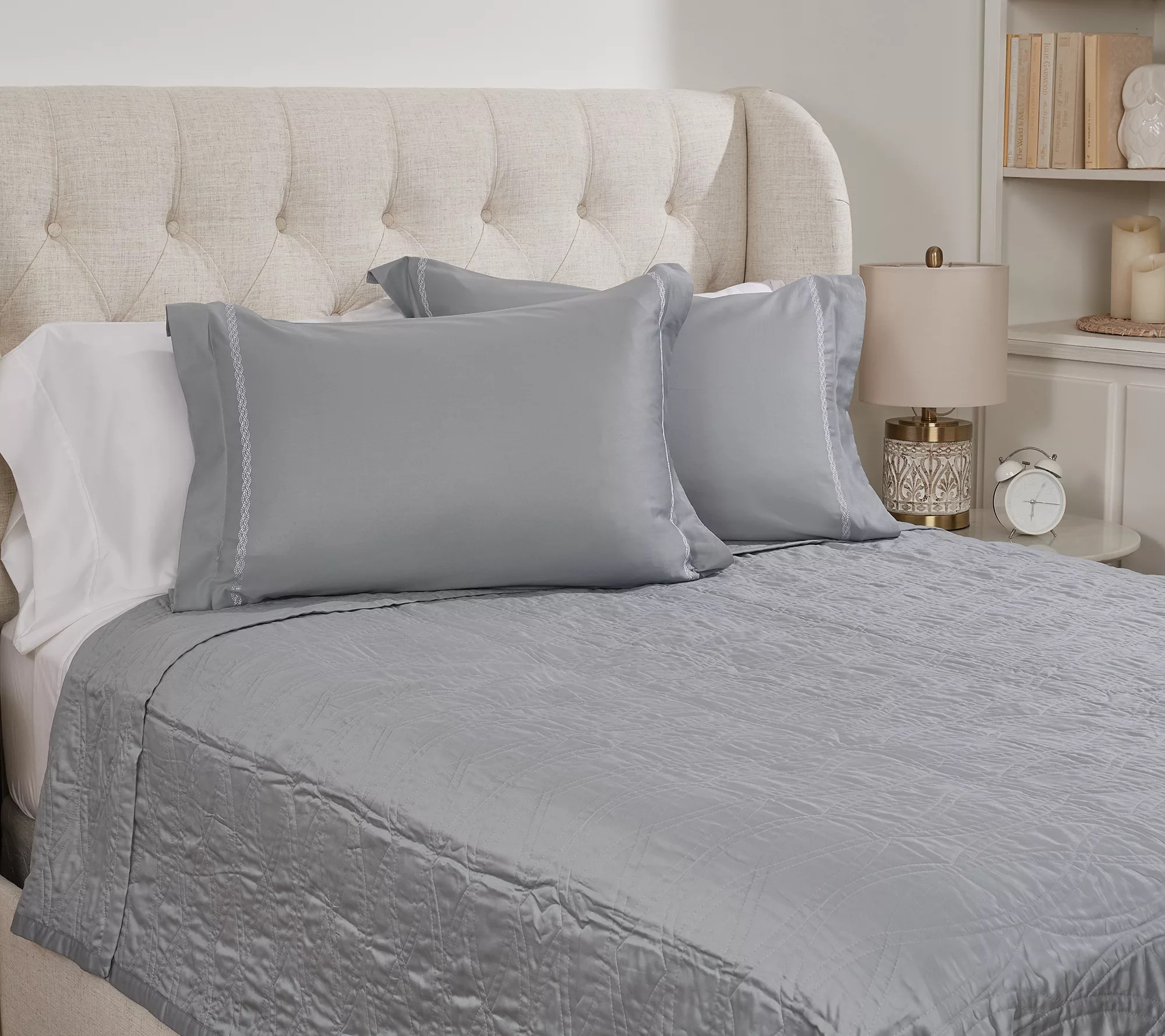 Northern Nights Cotton Embroidered Coverlet with Shams Queen