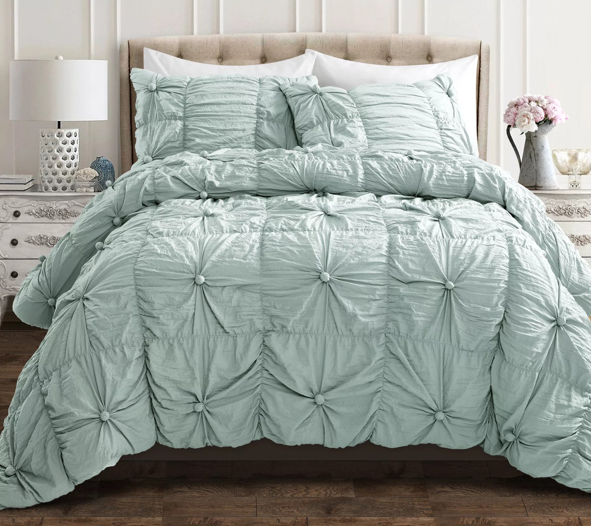 Bella 3Piece Full/Queen Comforter Set by LushDecor