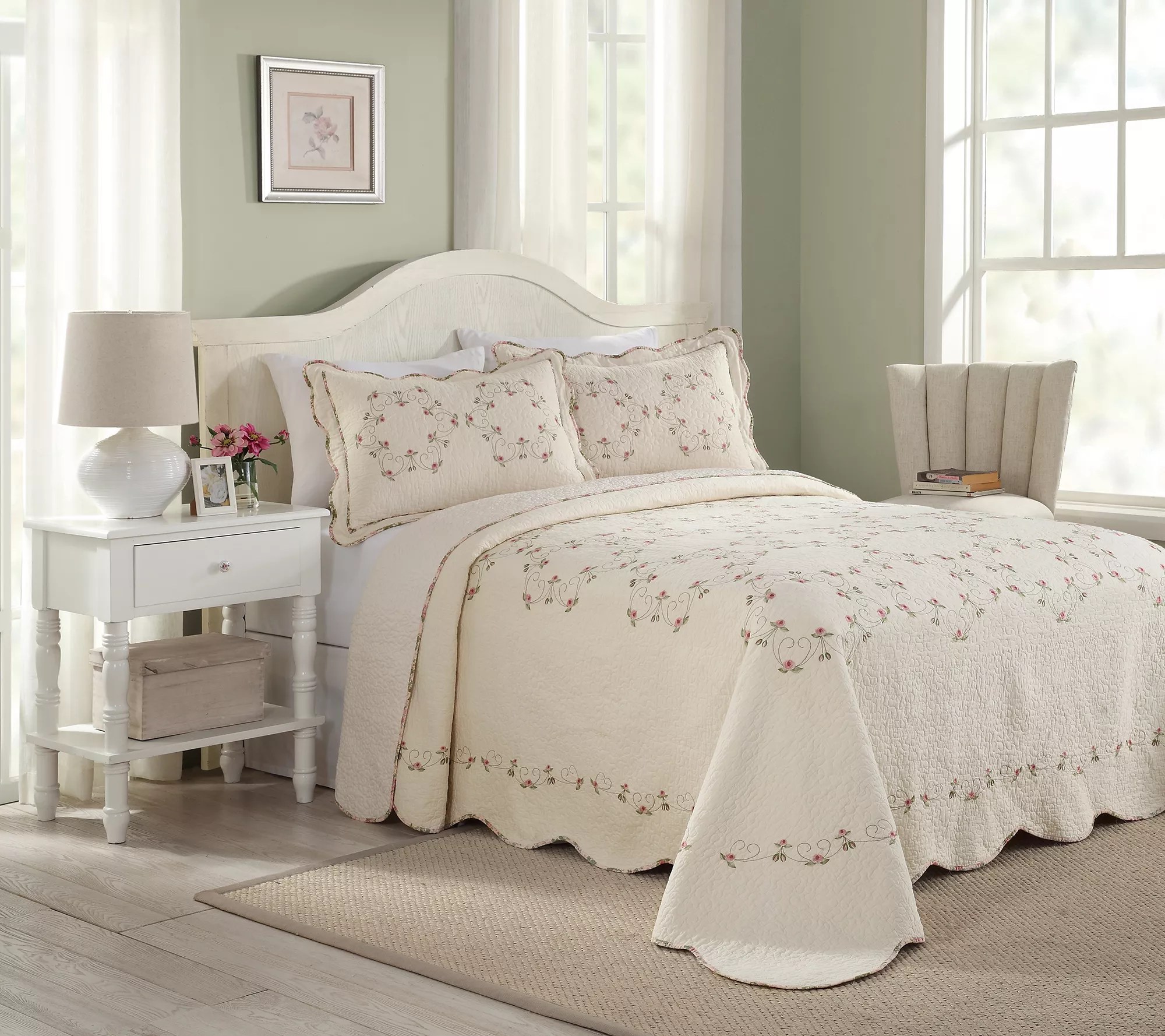 Modern Heirloom Felisa King Bedspread