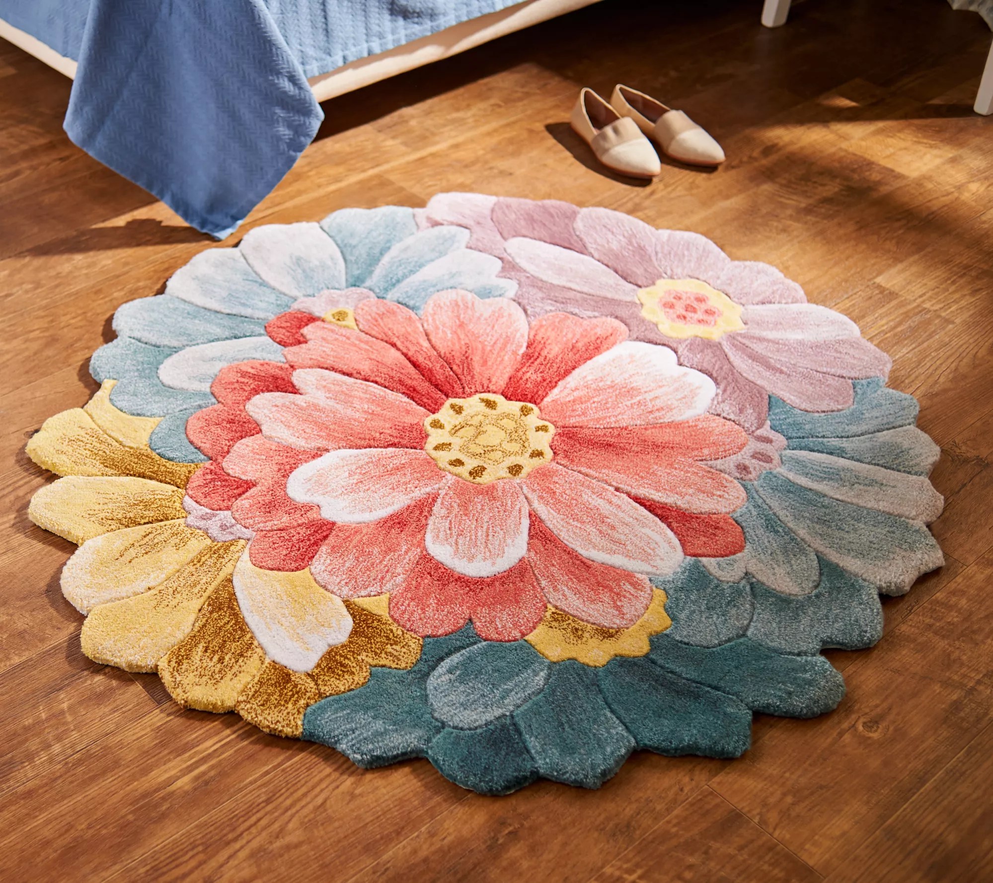 Home by SHR Hand Tufted 5' x 5' Floral Accent Rug