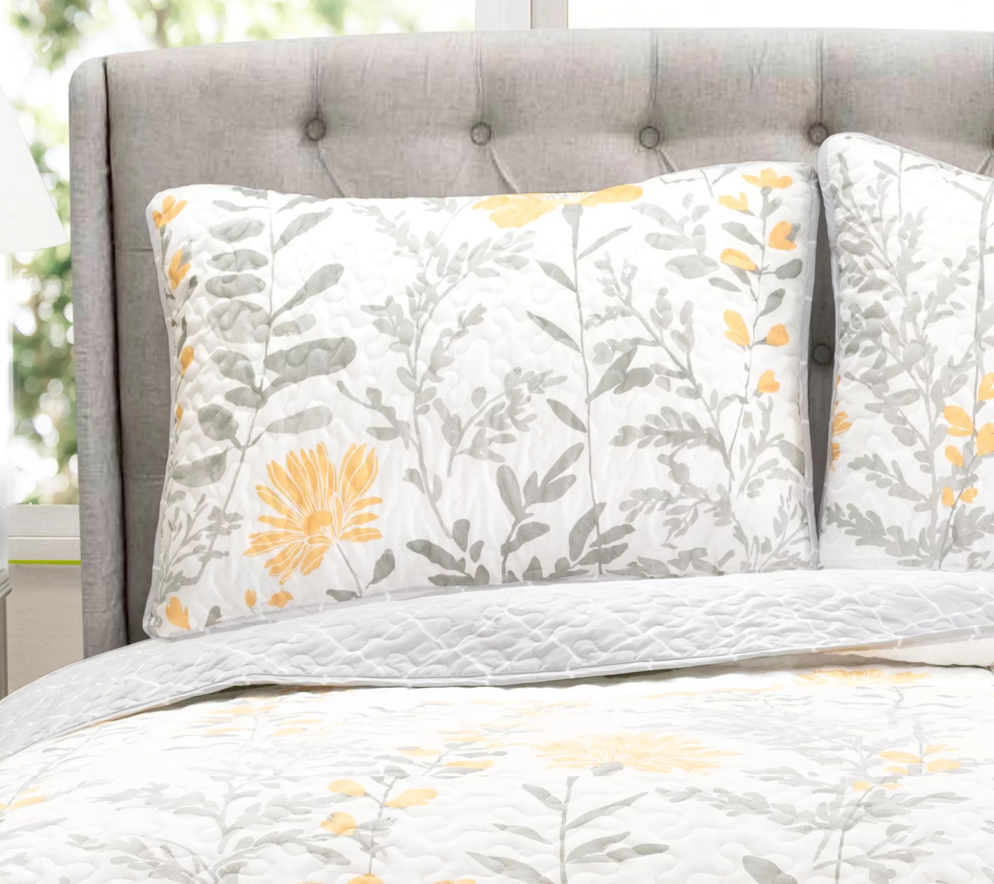 Aprile 3Piece Full/Queen Yellow Quilt Set by Lush Decor