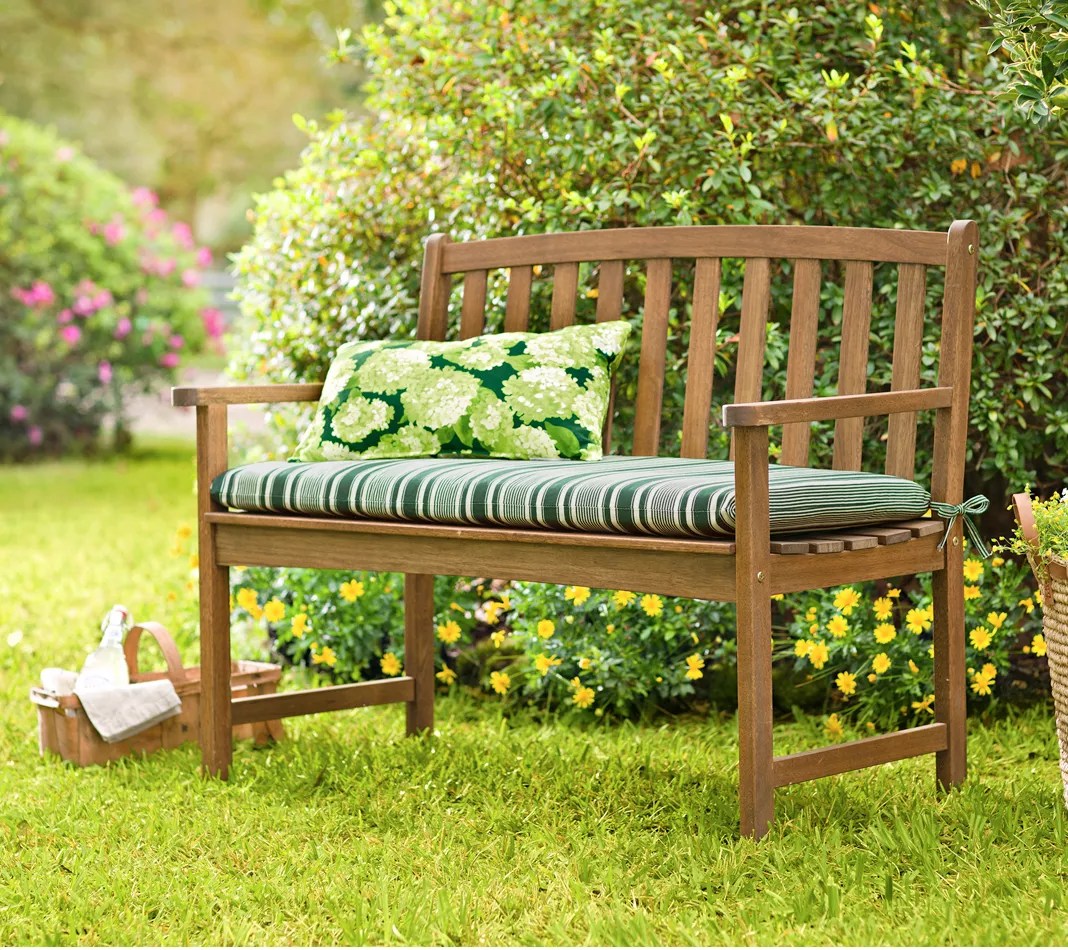 Evergreen Lancaster Eucalyptus Wood Bench withNatural Stain