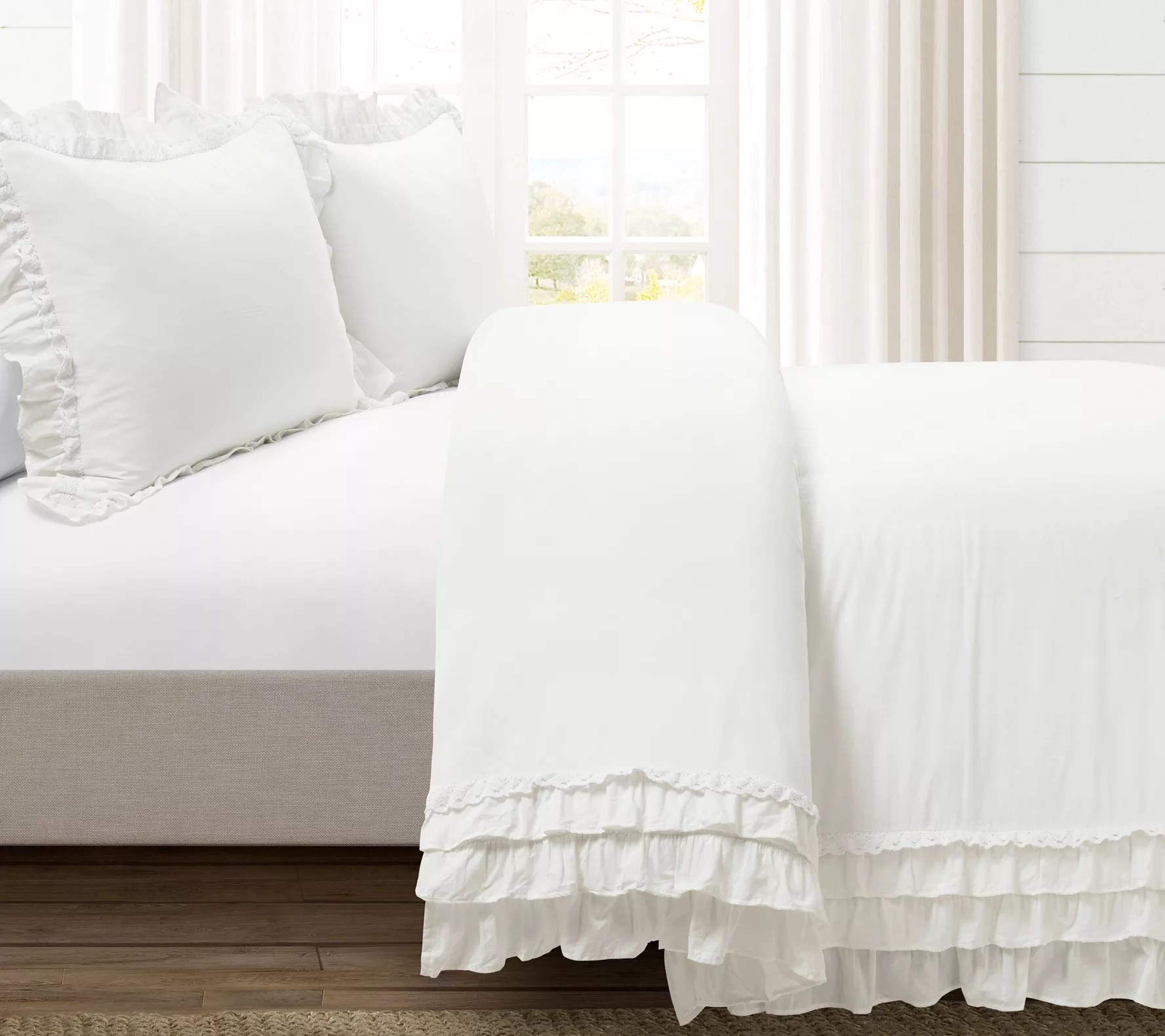 Lush Decor Ella Ruffle Lace Duvet Cover 3Pc SetF/Q
