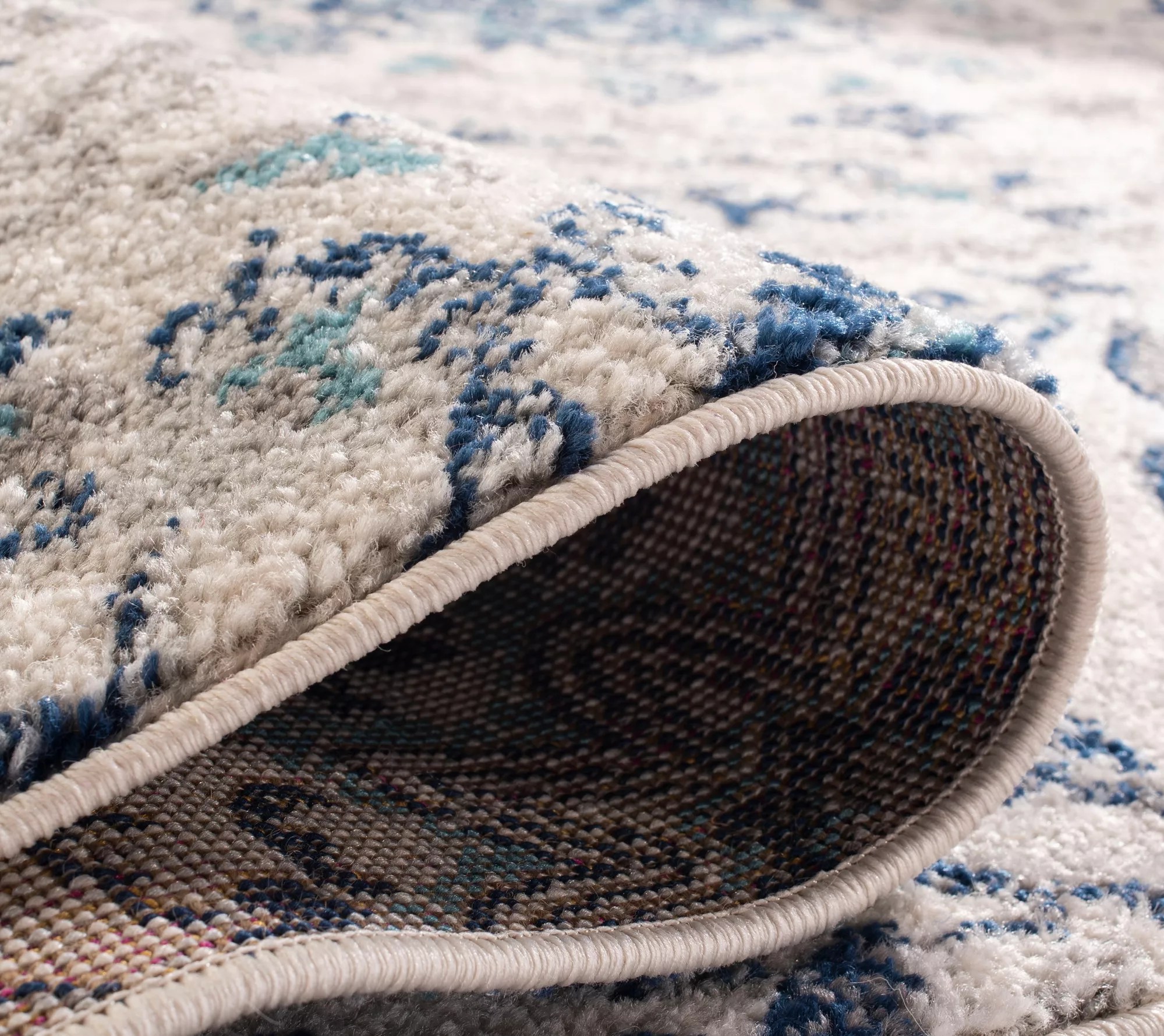 Madison 600 Collection 4' x 4' Square Rug