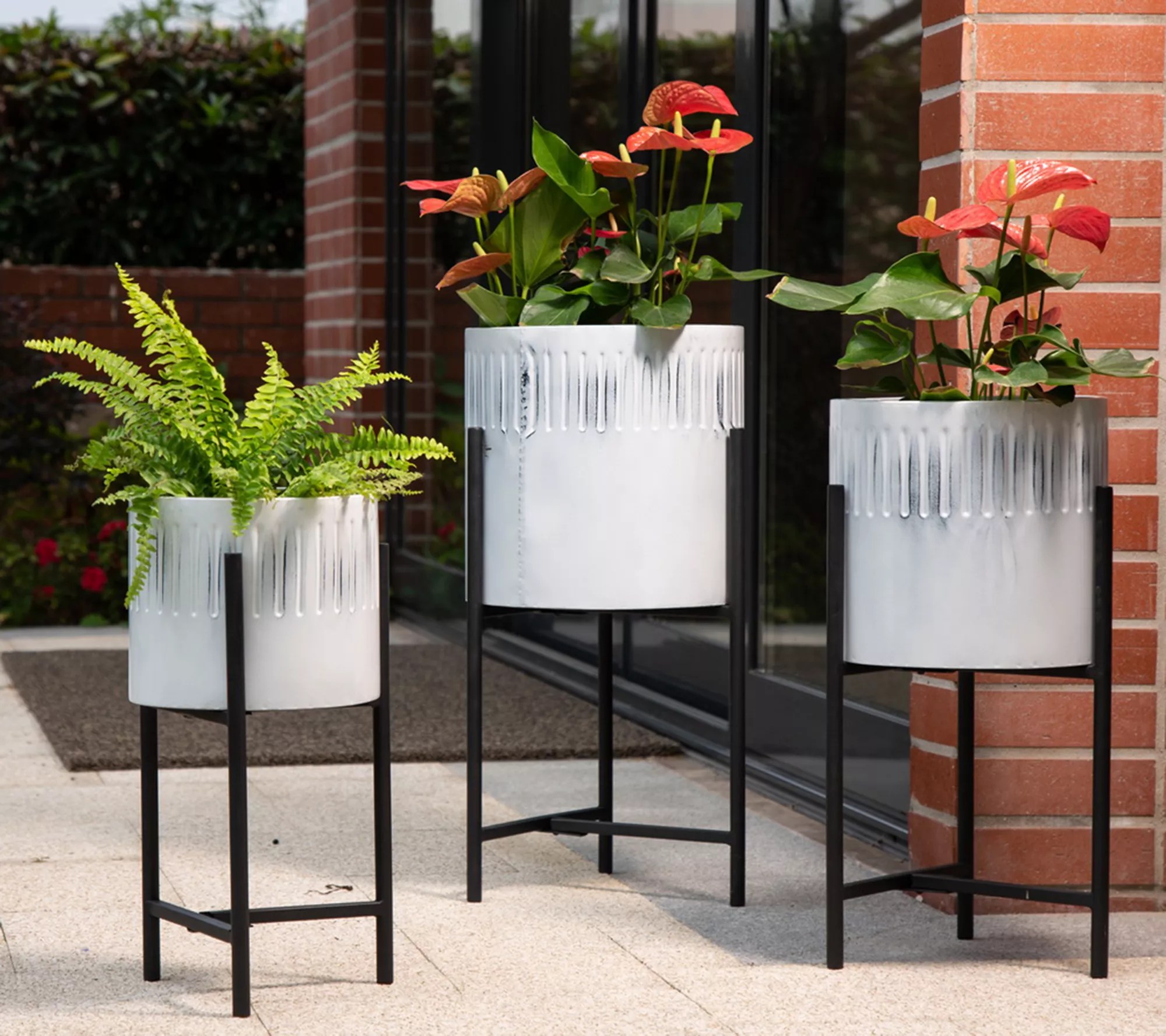 Glitzhome White Washed Metal Plant Stands Indoor Outdoor S/3