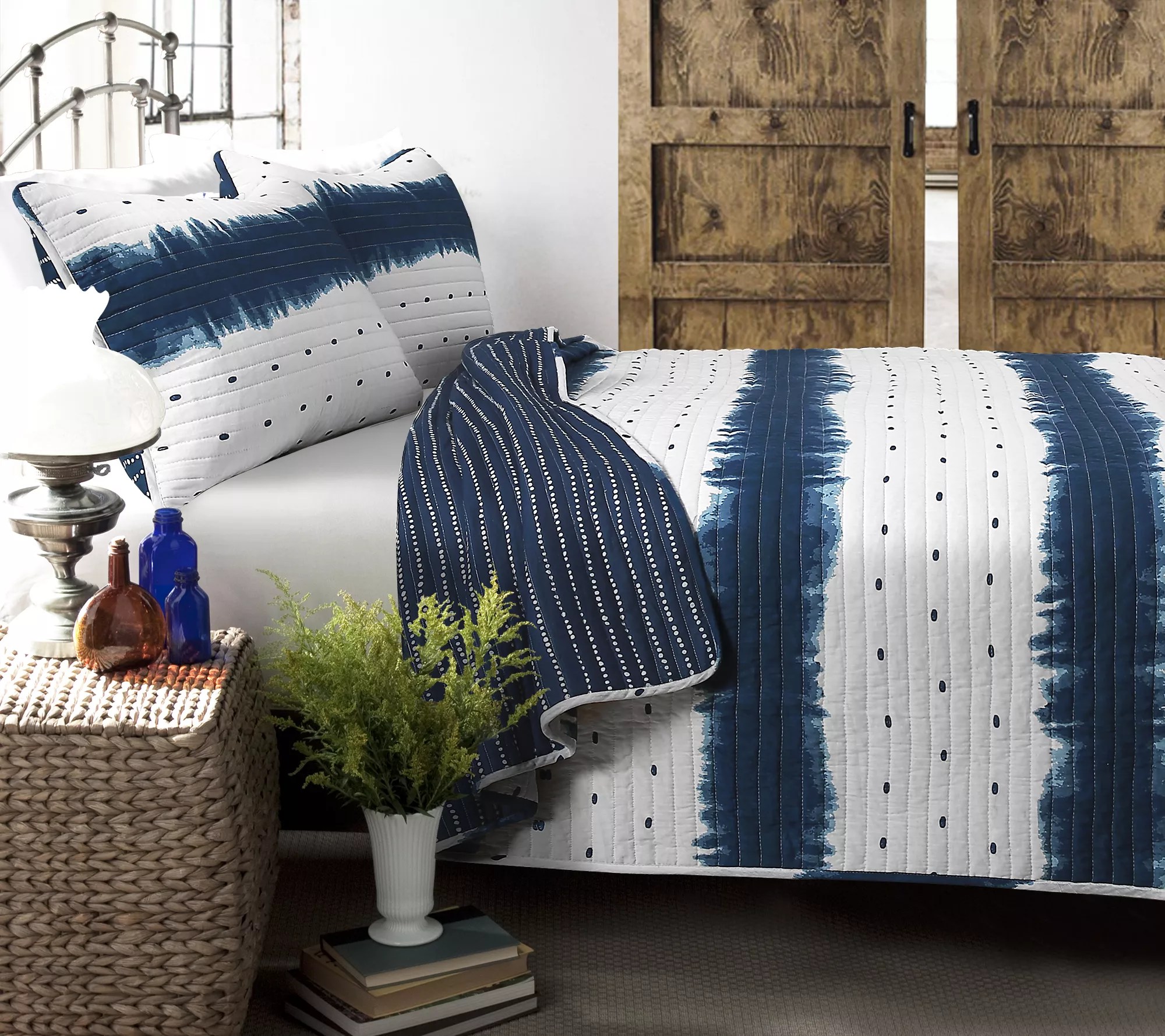Jane Shibori 3Piece King Navy Quilt Set by Lush Decor