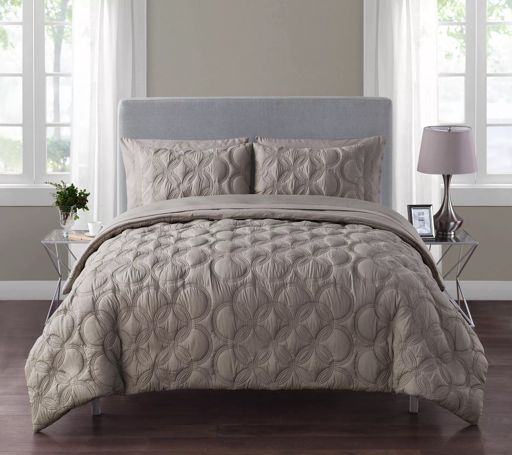 VCNY Atoll Embossed 7Piece Bed in a Bag Comforter Full