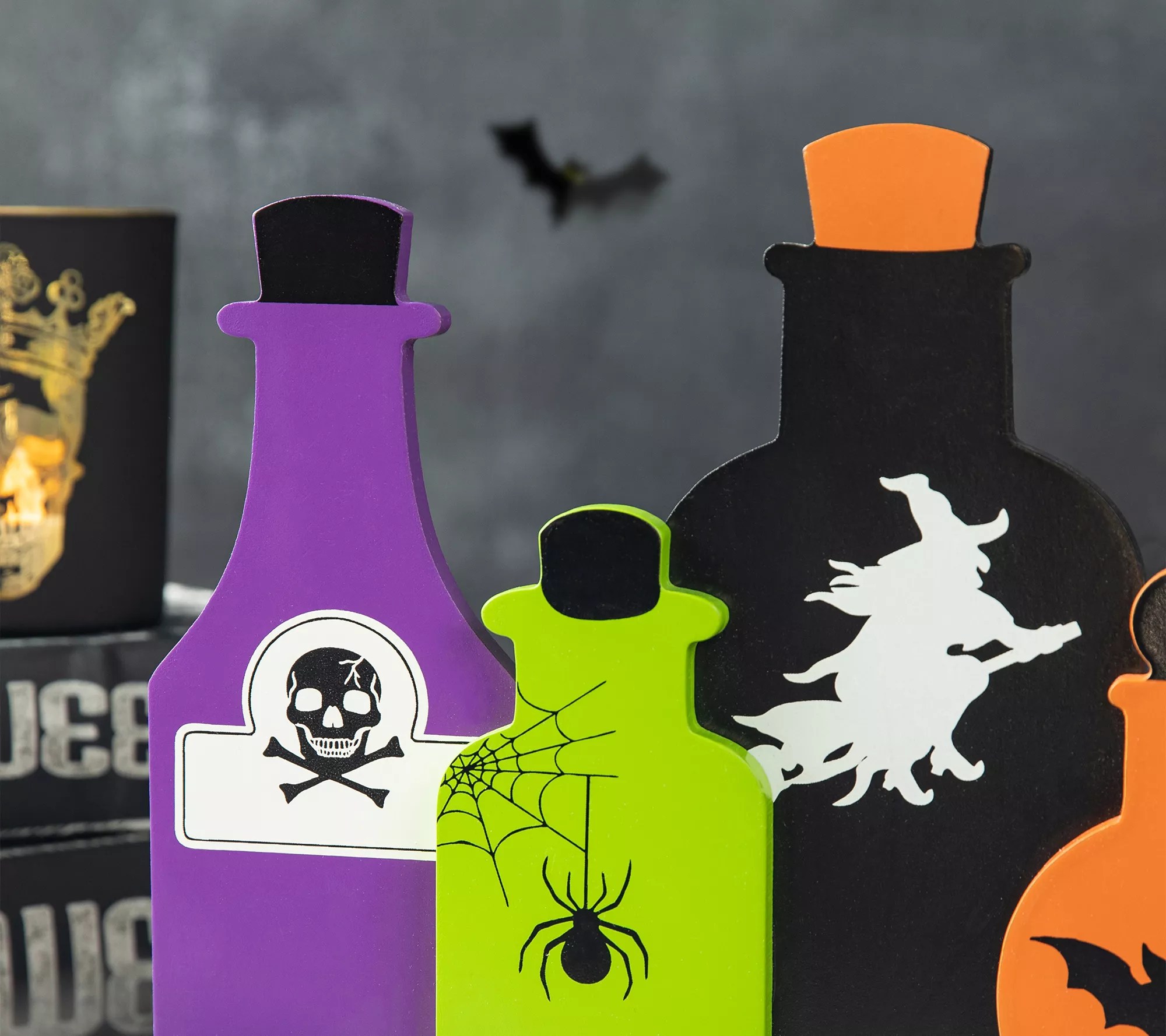 Glitzhome 14"L Halloween Wooden Poison Bottles Table Decor