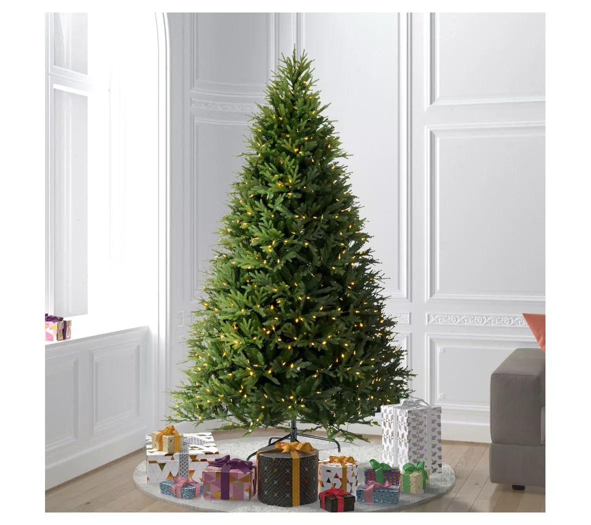 Vickerman 7.5' Tiffany Fraser Fir Artificial Ch ristmas Tree W
