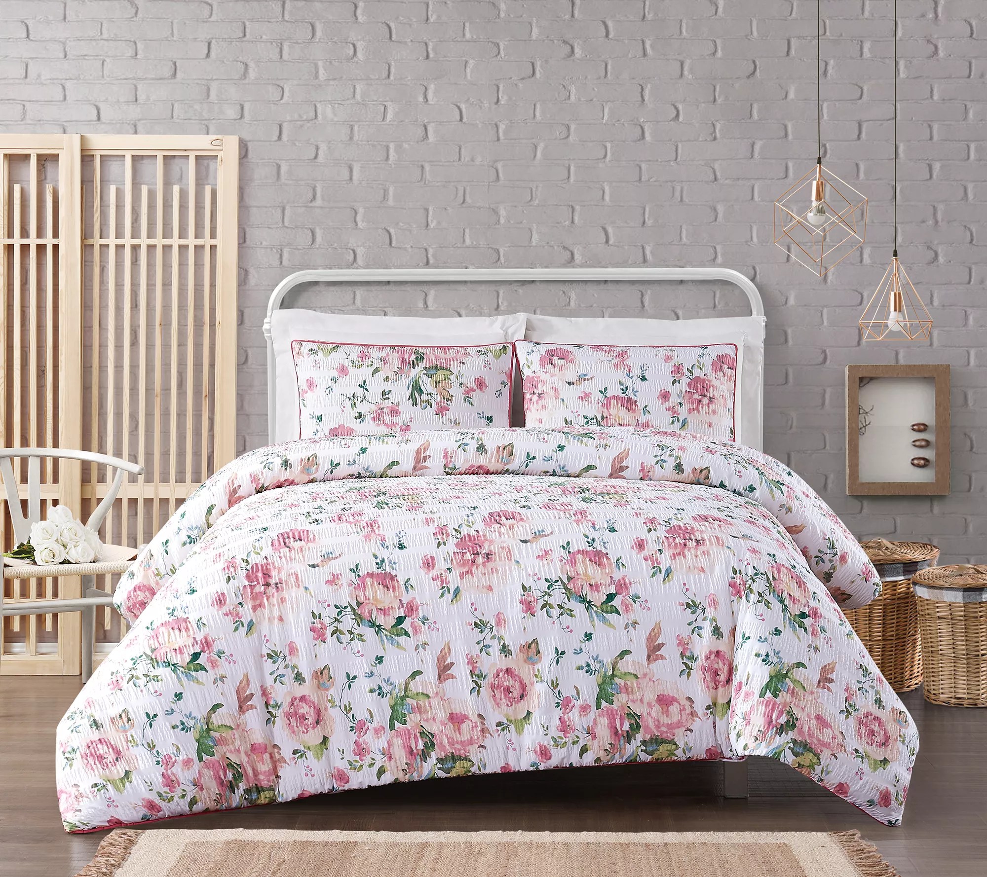 Cottage Classics Blooms Floral Full/Queen Comforter Set