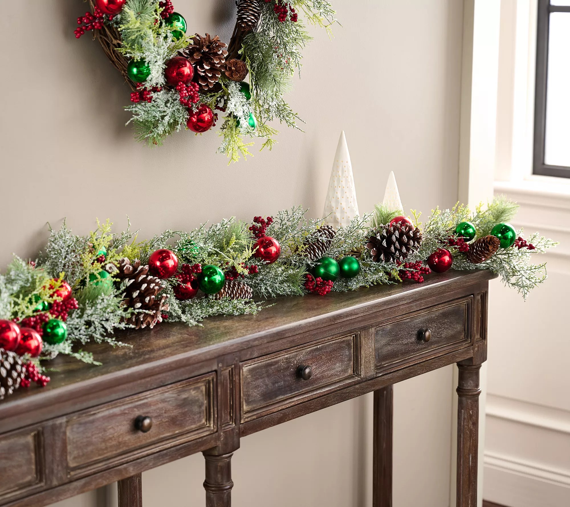 Wicker Park 6' Decorative Christmas Garland with Pinecones