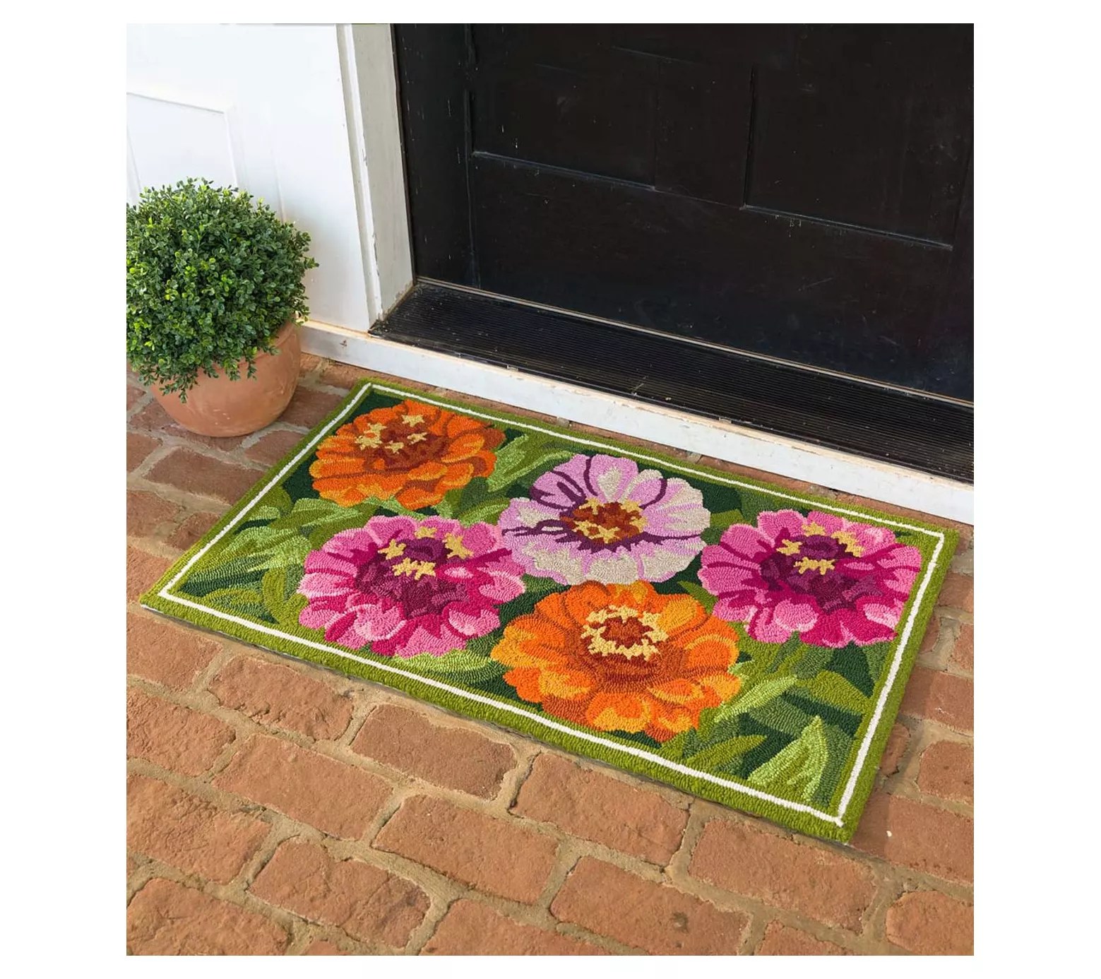 Plow & Hearth Indoor/Outdoor Zinnia Hooked Polypropylene Rug