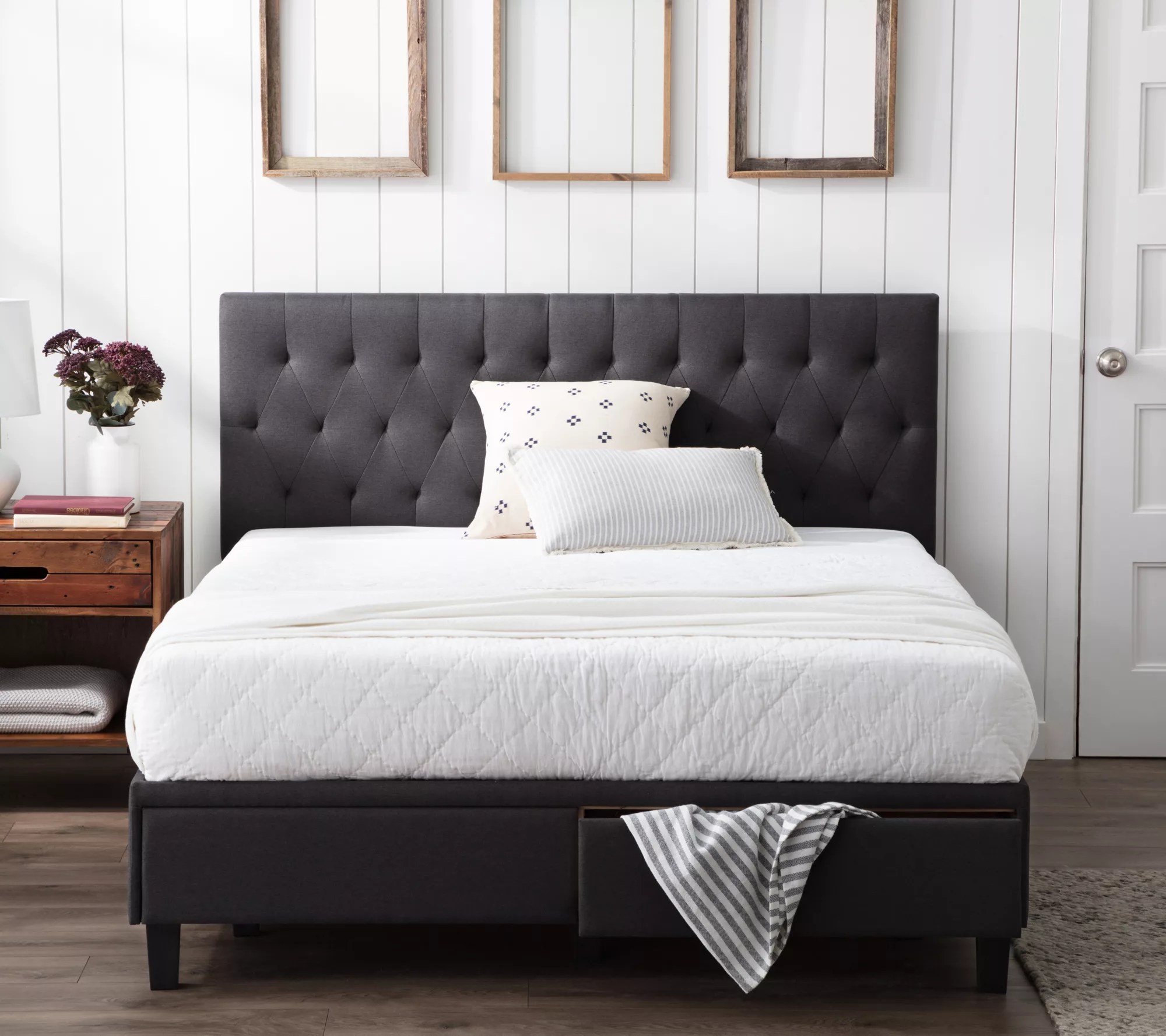 Brookside Anna Upholstered Queen Bed with Drawers