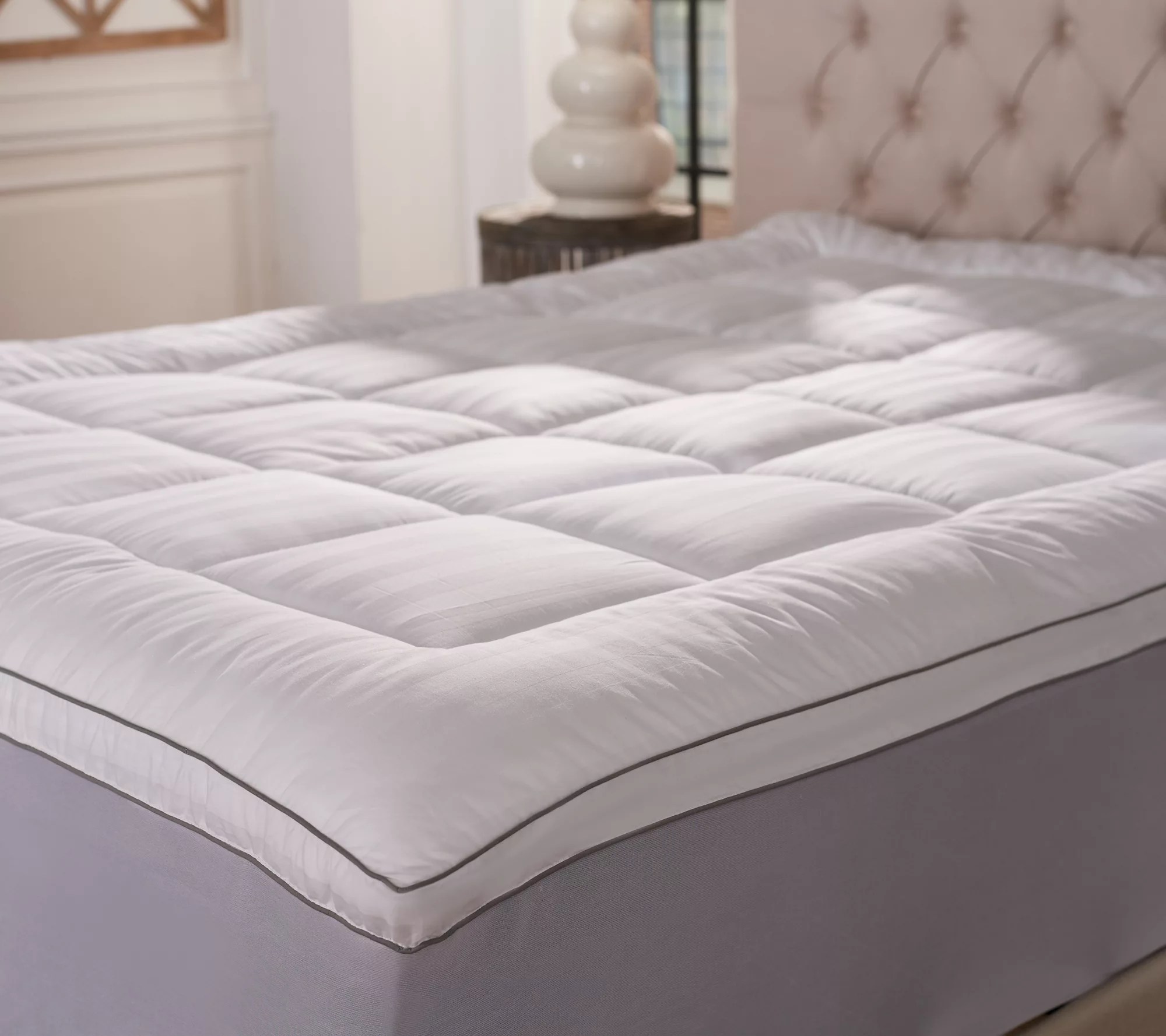Northern Nights Cal King Luxury Plush Hypoallergenic Mattress Topper