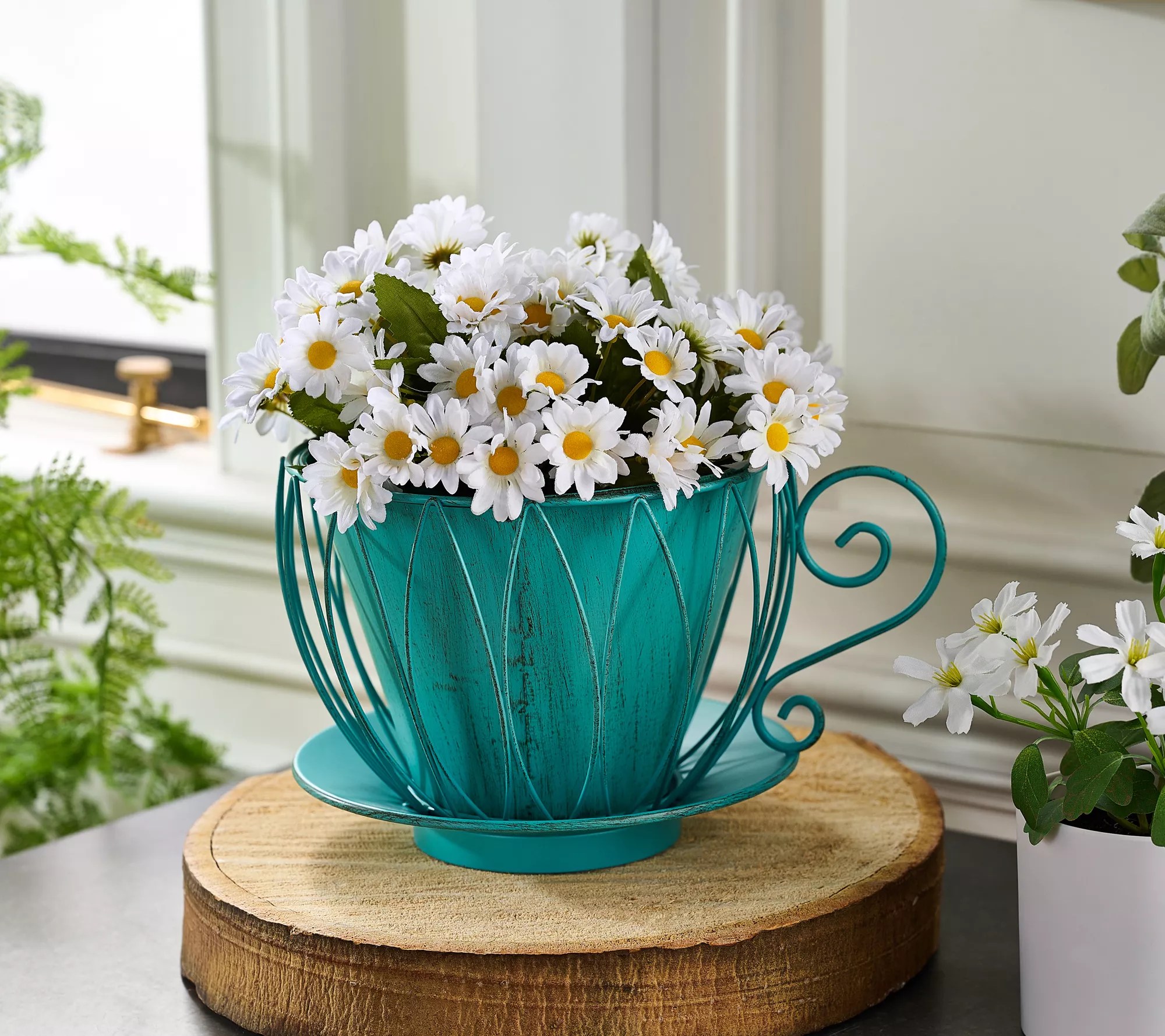 Indoor/Outdoor Metal Teacup Flower Pot by Valerie