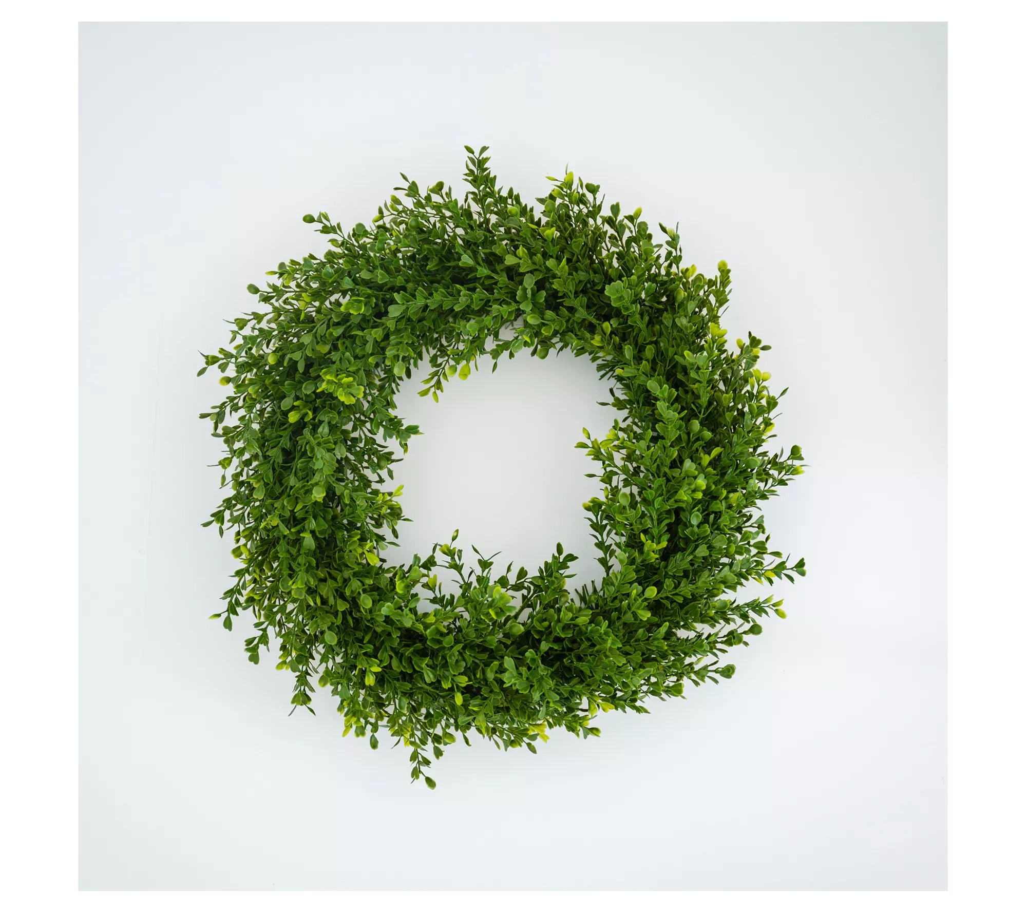 English Gardens 24" Artificial Boxwood Wreath