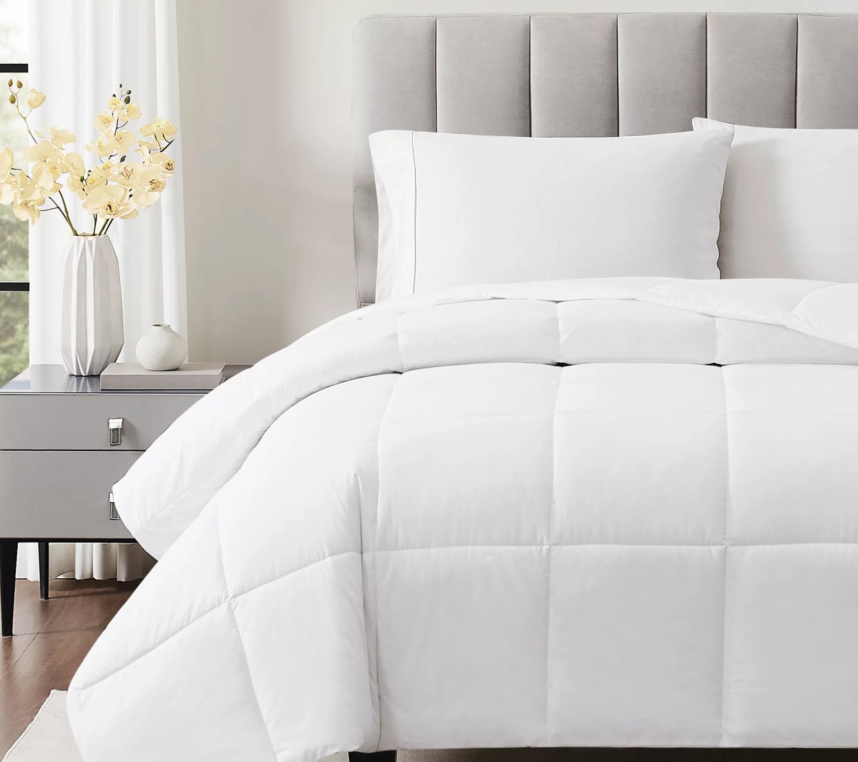 Charisma 400TC Oversized Down Alternative Kingomforter