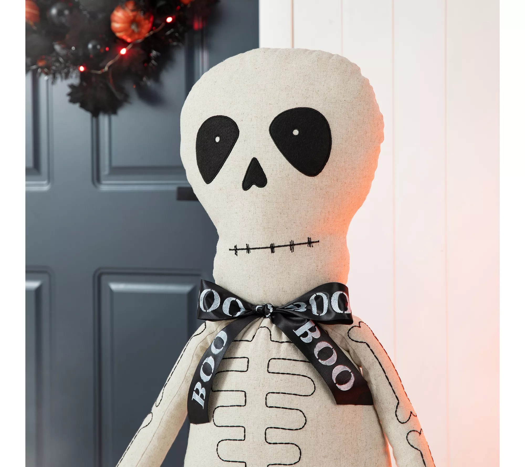 Glitzhome 47''H Fabric Halloween Skeleton Sitter Porch Decor