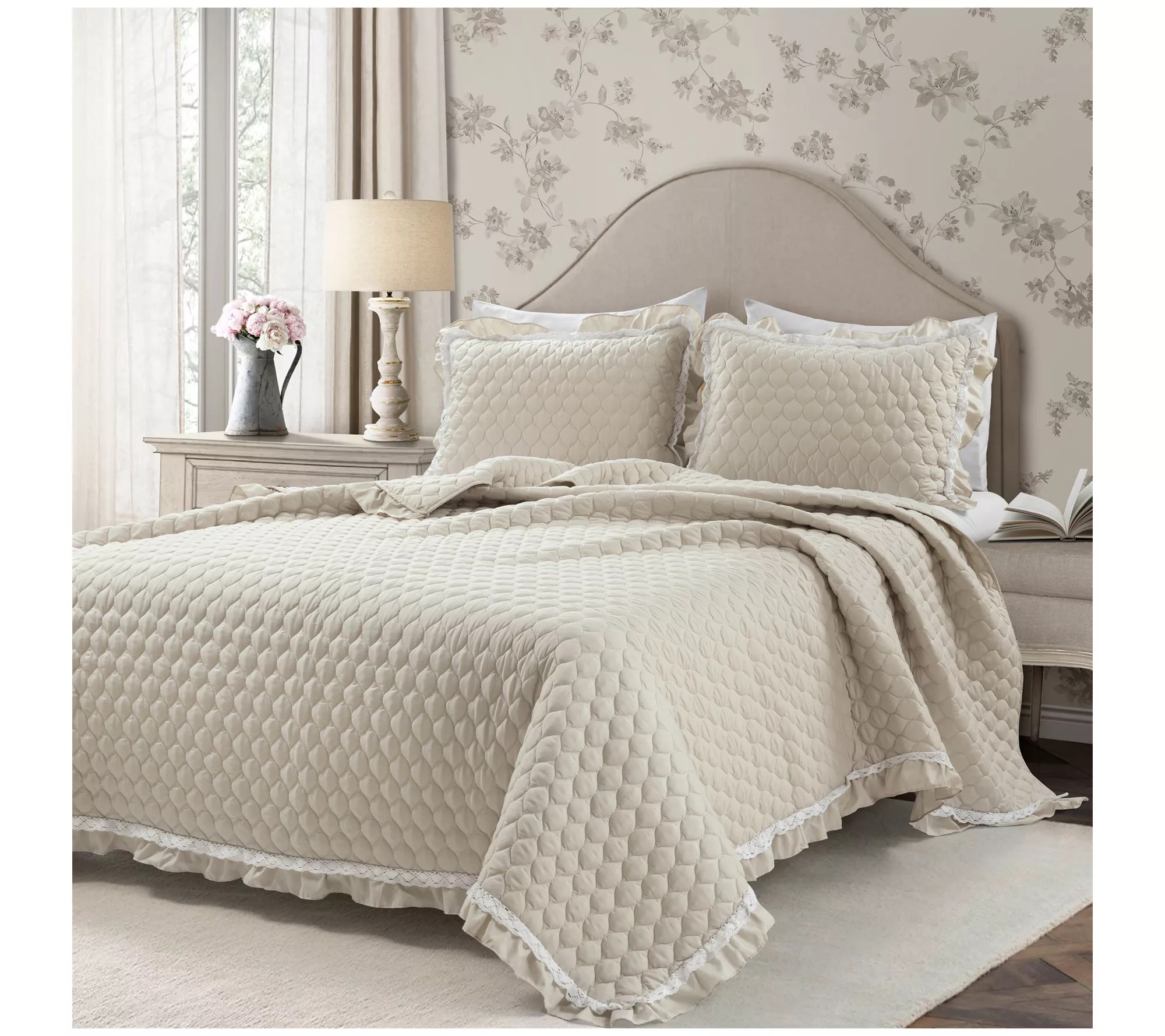 Lush Decor Ella Shabby Chic Ruffle Lace Quilt King