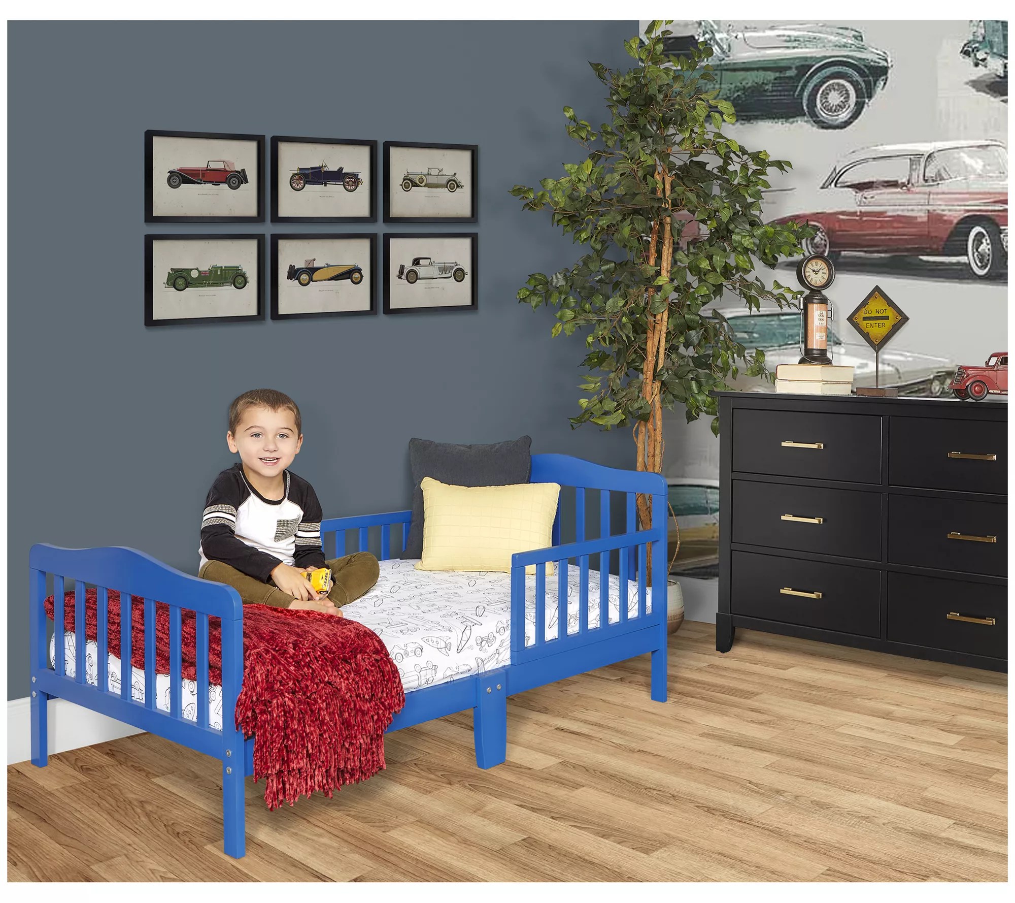 Dream On Me Classic Design Toddler Bed