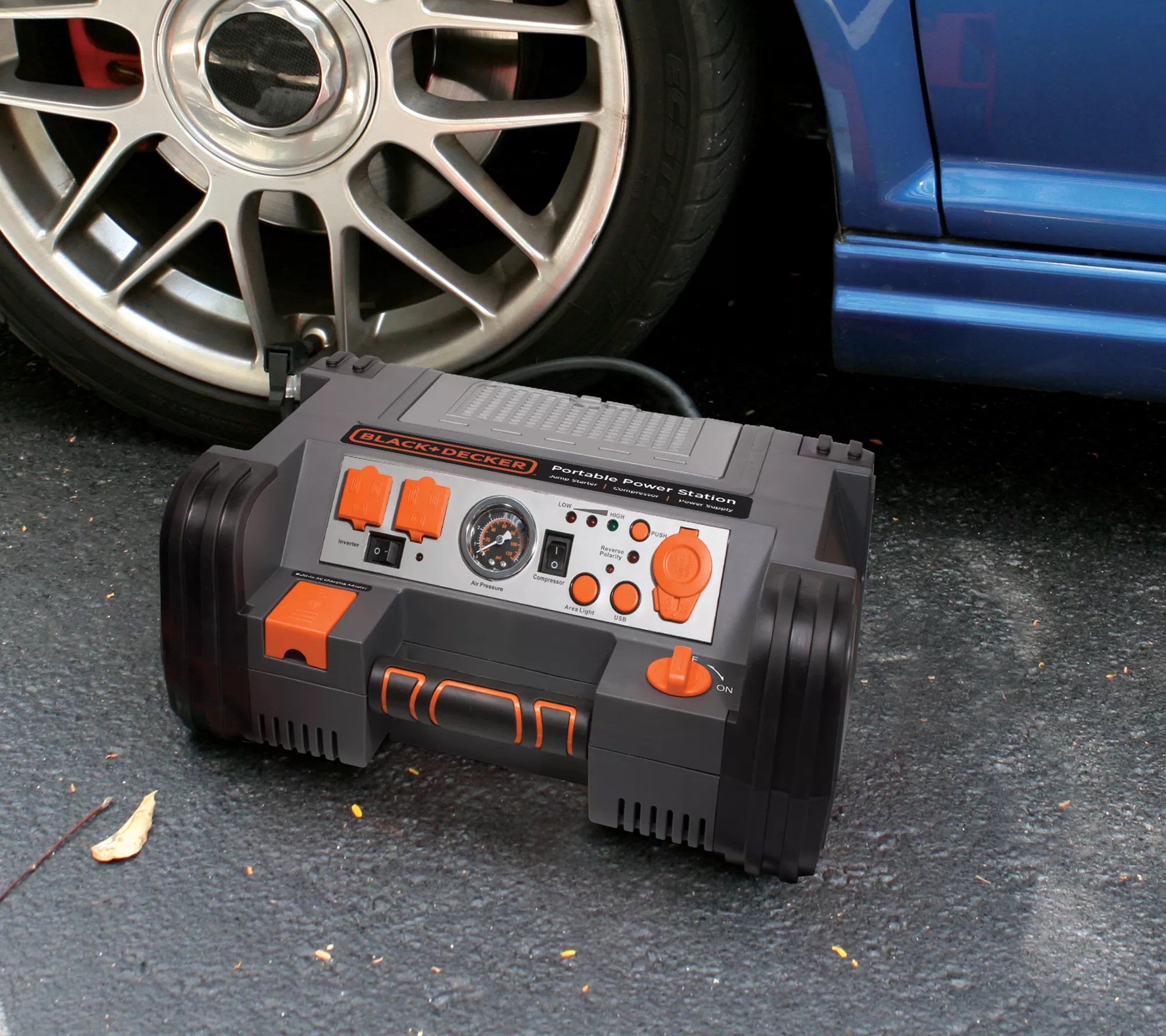 BLACK + DECKER Professional Power Station