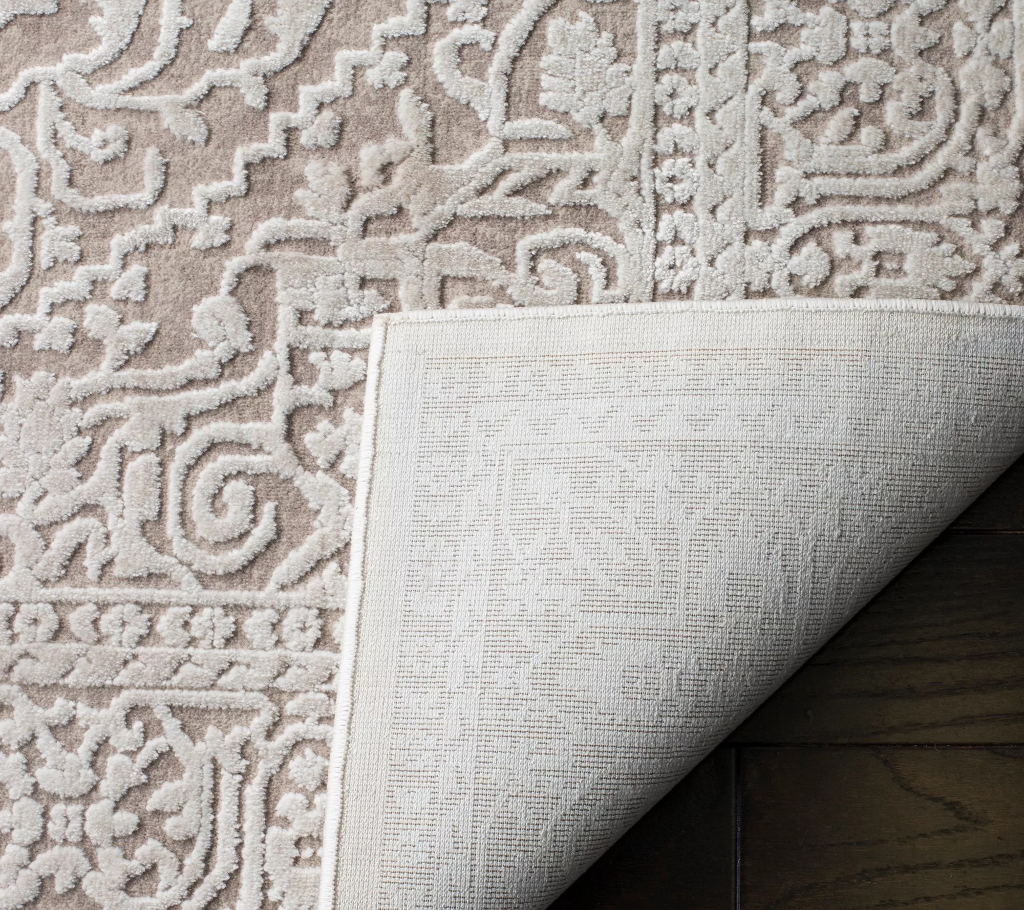 Reflection 670 Collection 5' Round Rug