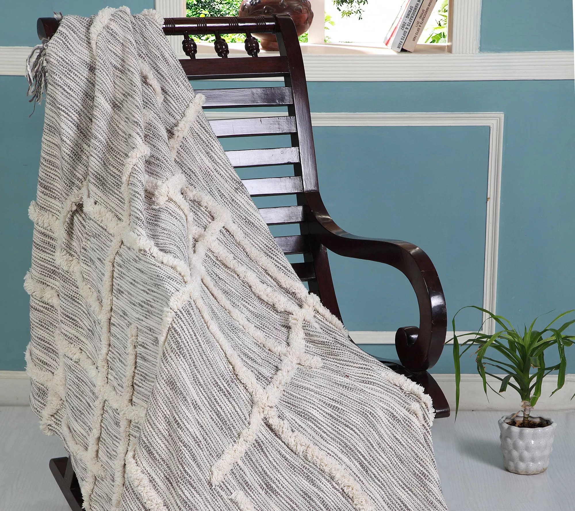 Ox Bay Cornered Linework Throw Blanket