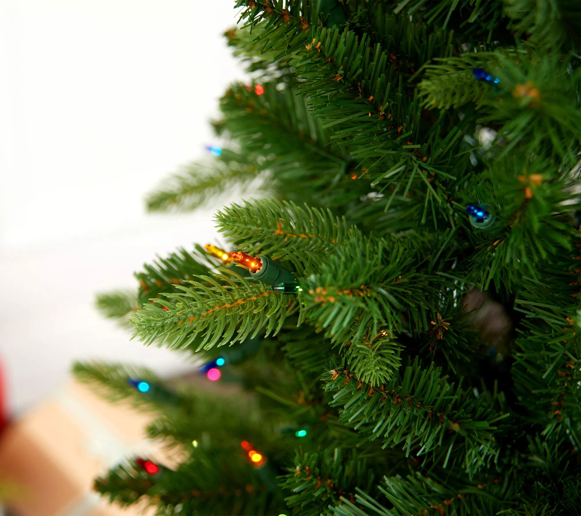 Bethlehem Lights Overlit 5' Slim Spruce Tree