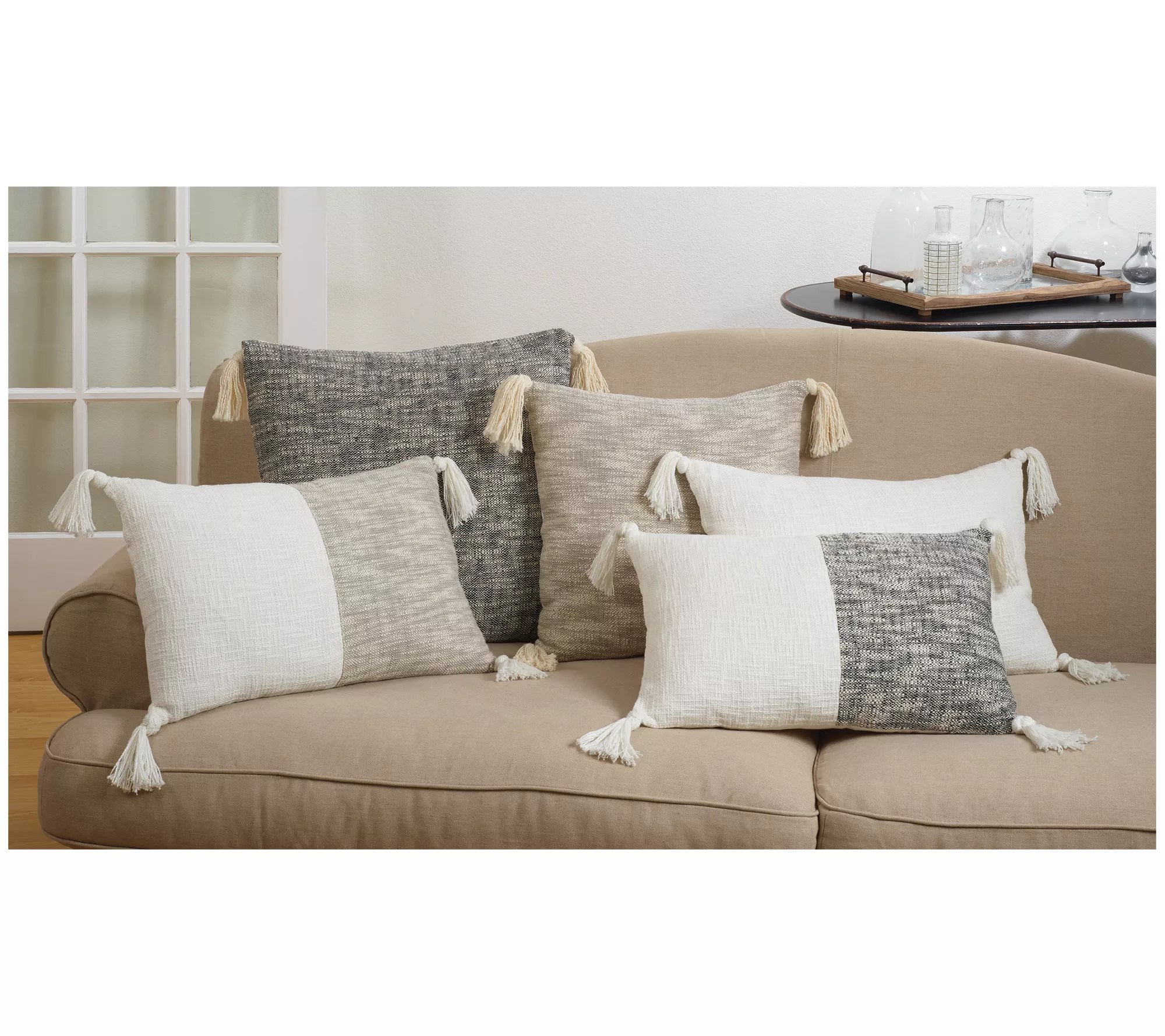 Saro Lifestyle 20 Inch Solid Tasseled Cotton Throw Pillow