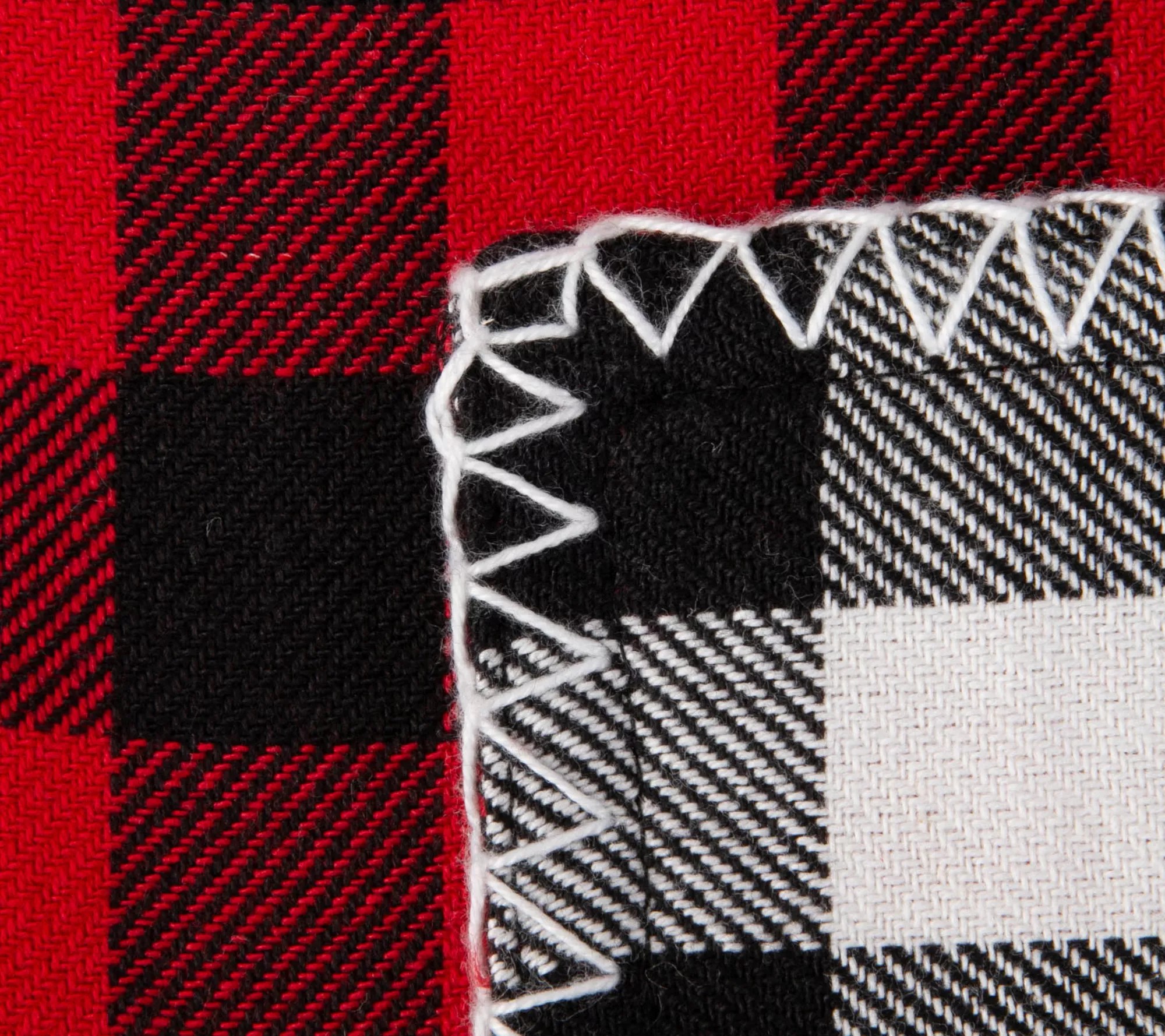 Design Imports Christmas Buffalo Check Reversible Table Runner