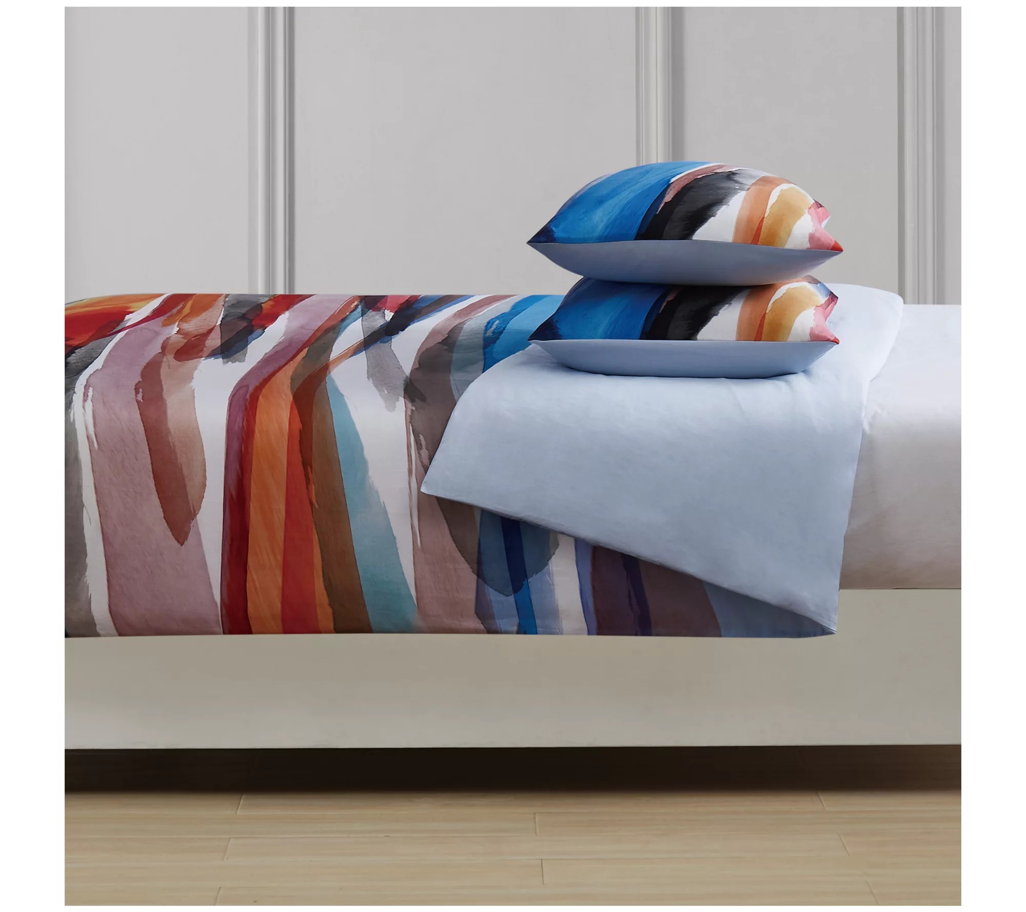 Vince Camuto Allaire 3Piece King Comforter Set