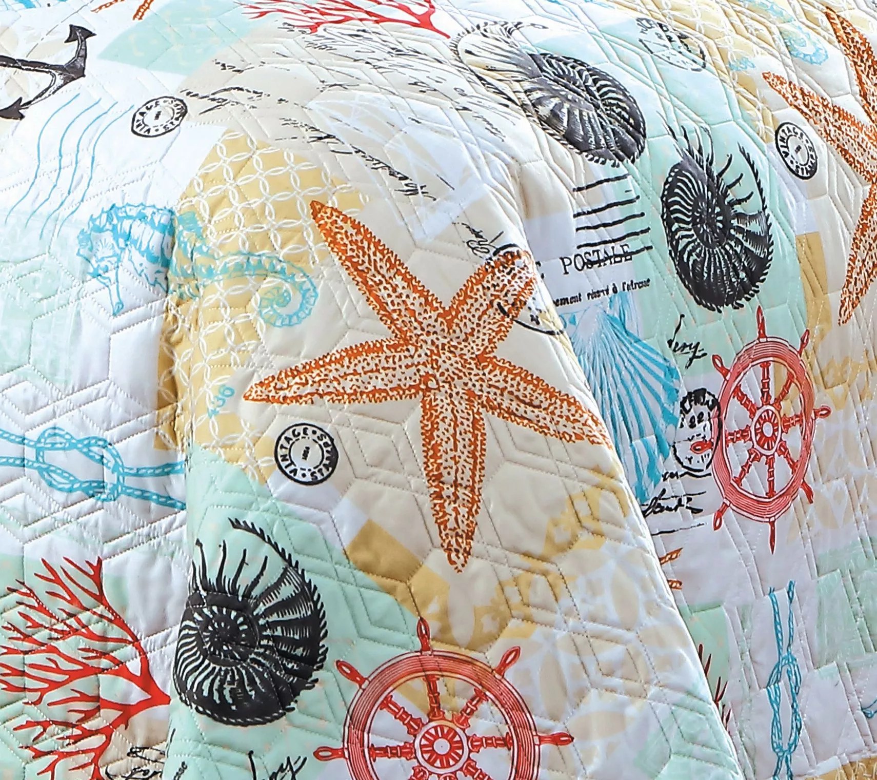 Belize Reversible Coastal Quilt w/ Throw Pillows King