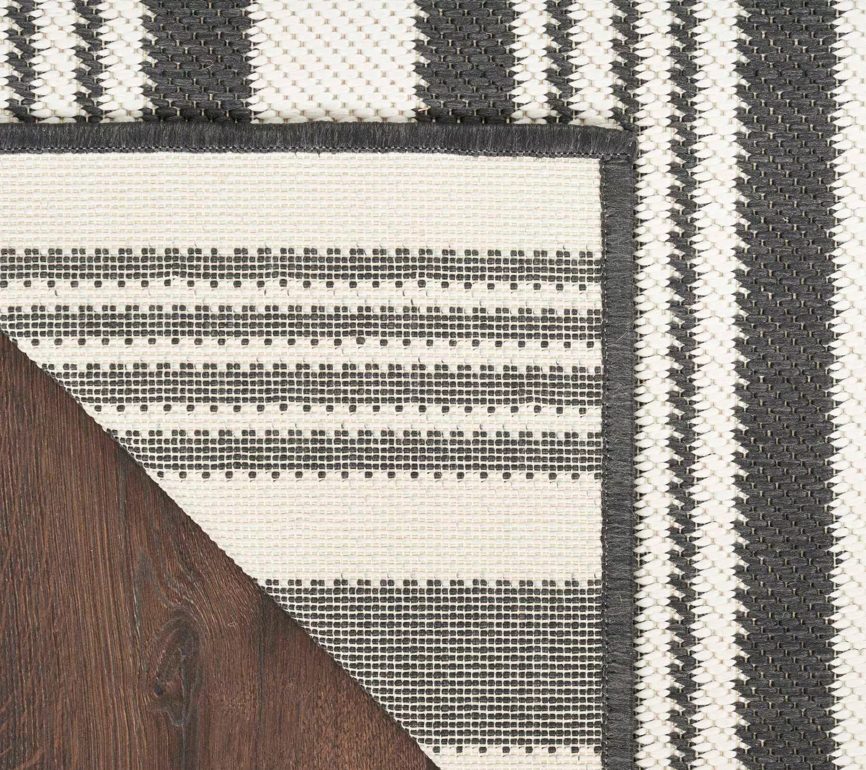 Nourison Layered 2Piece Coir and Woven Doormats Mat