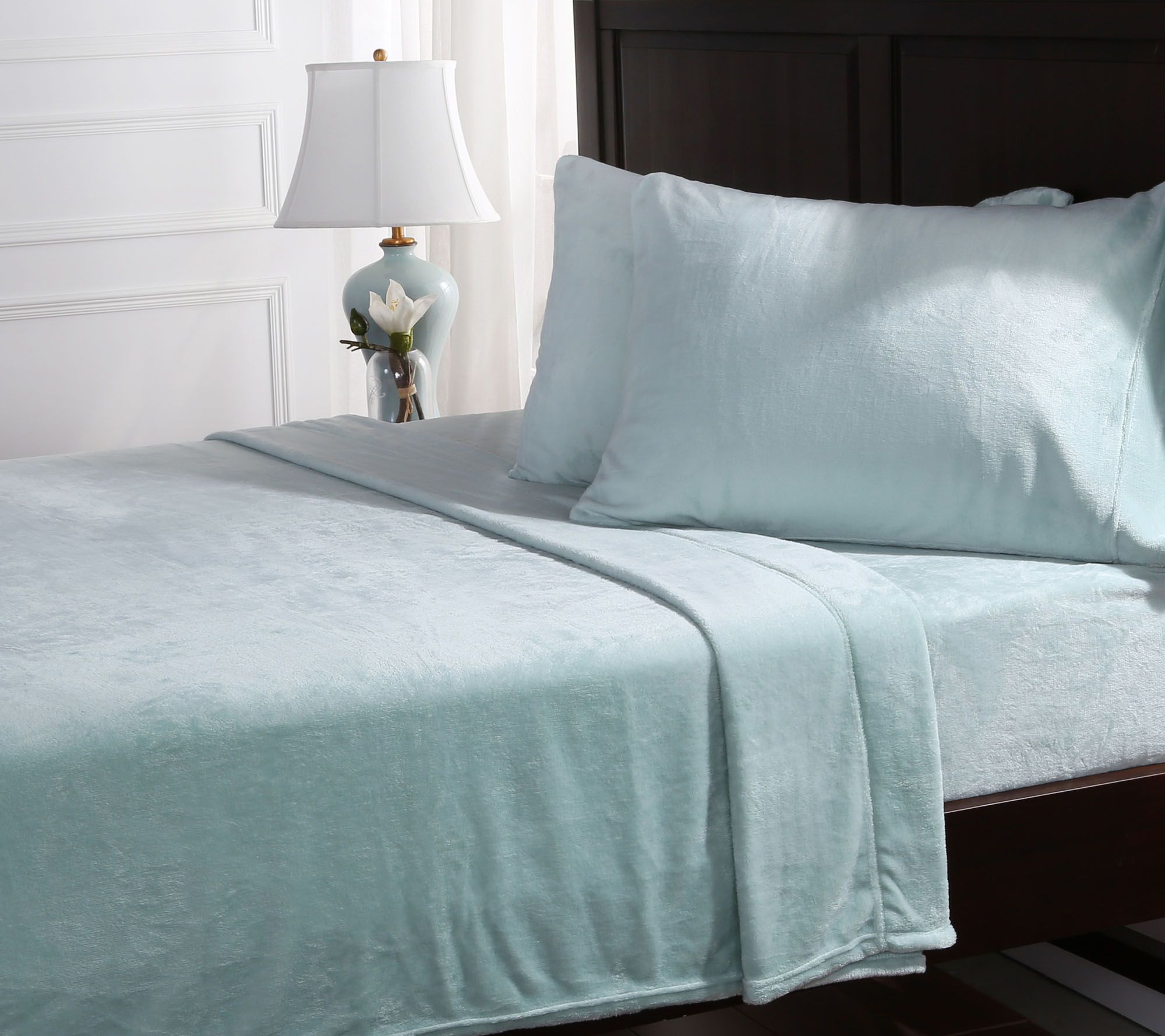 Berkshire Blanket Velvet Soft King Sheet Set