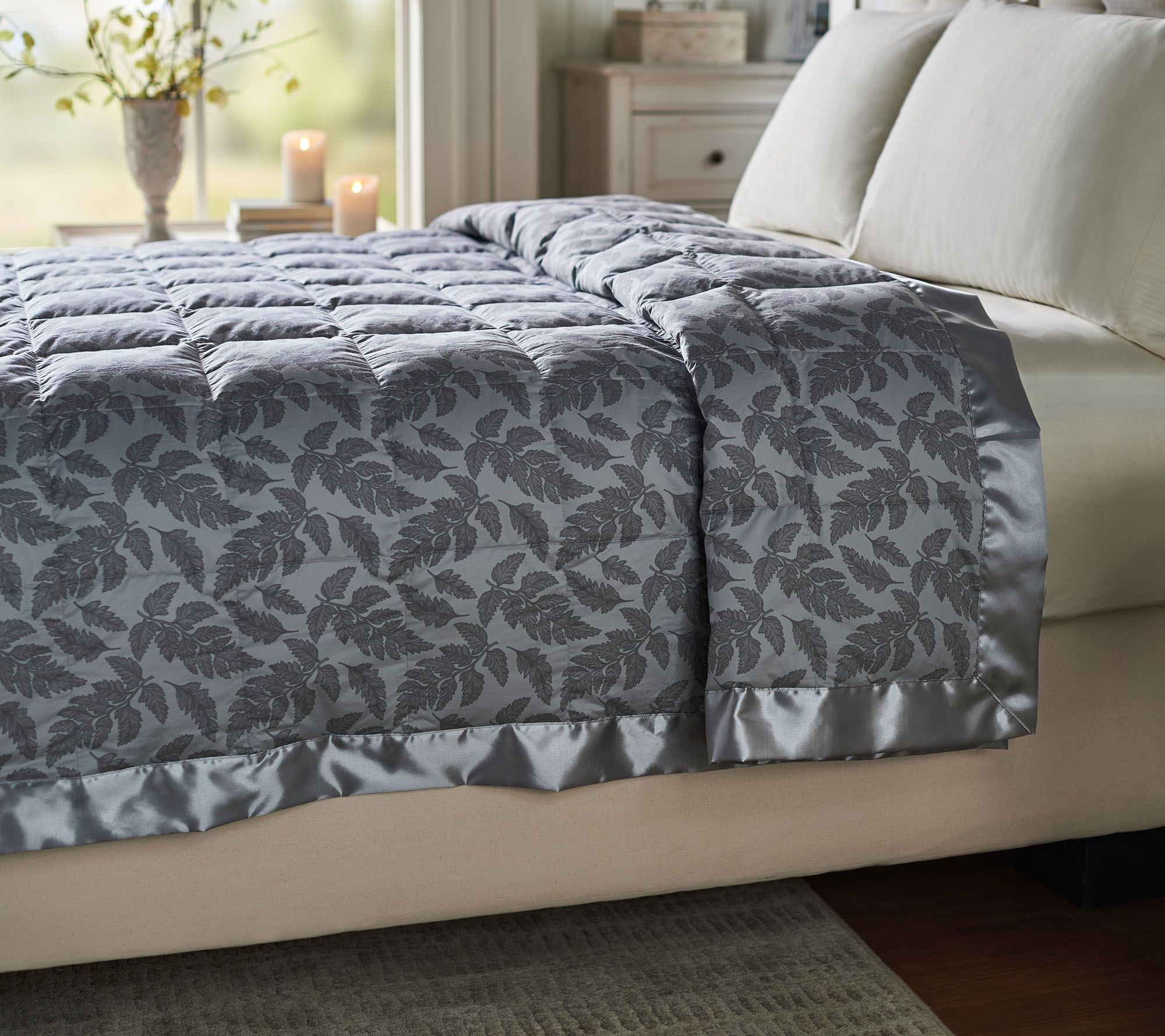 Northern Nights 550FP Cotton Fern Print Queen Down Blanket
