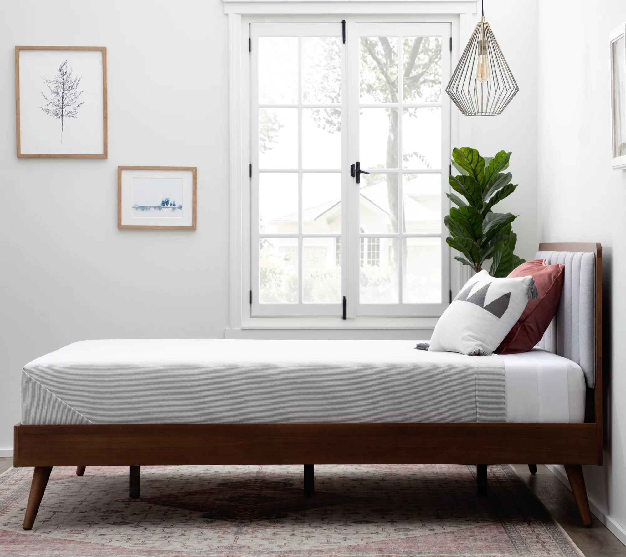 Brookside Ivy Wood Platform Bed Frame, Queen