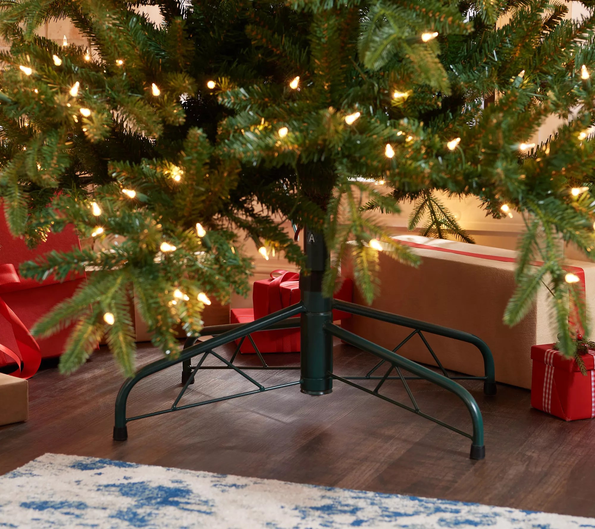 Bethlehem Lights 9' Green Layered Tree