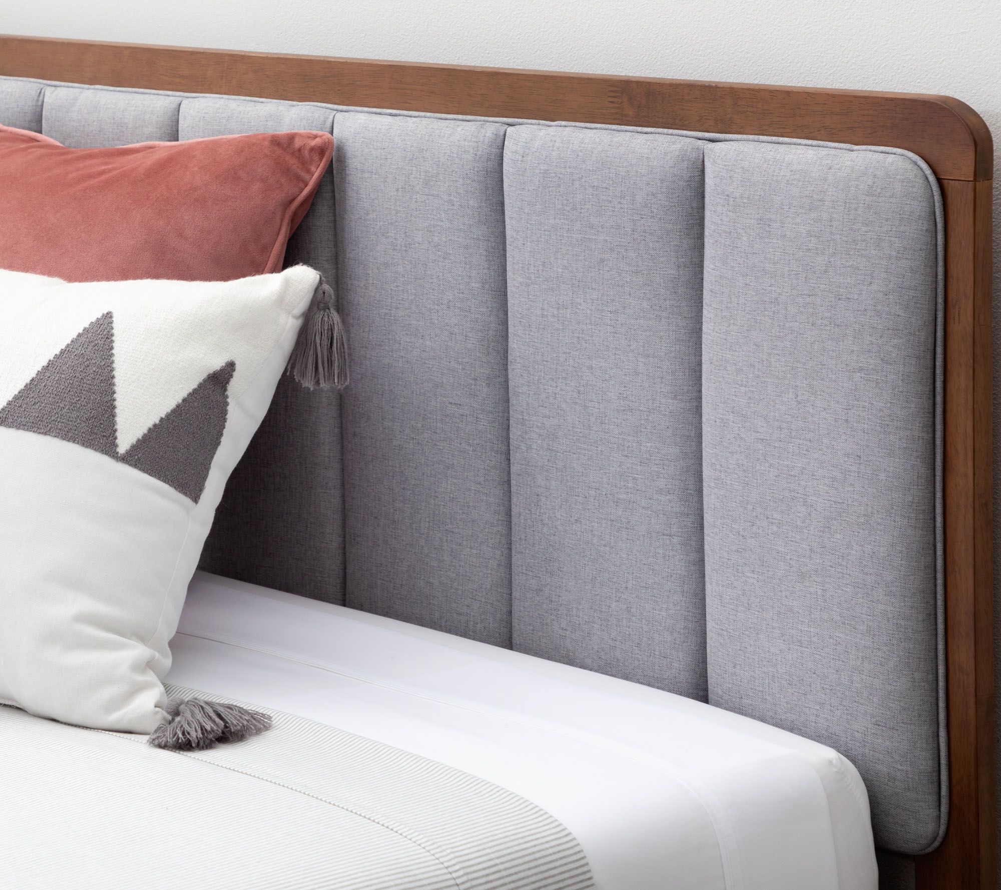 Brookside Ivy Wood Platform Bed Frame, Twin