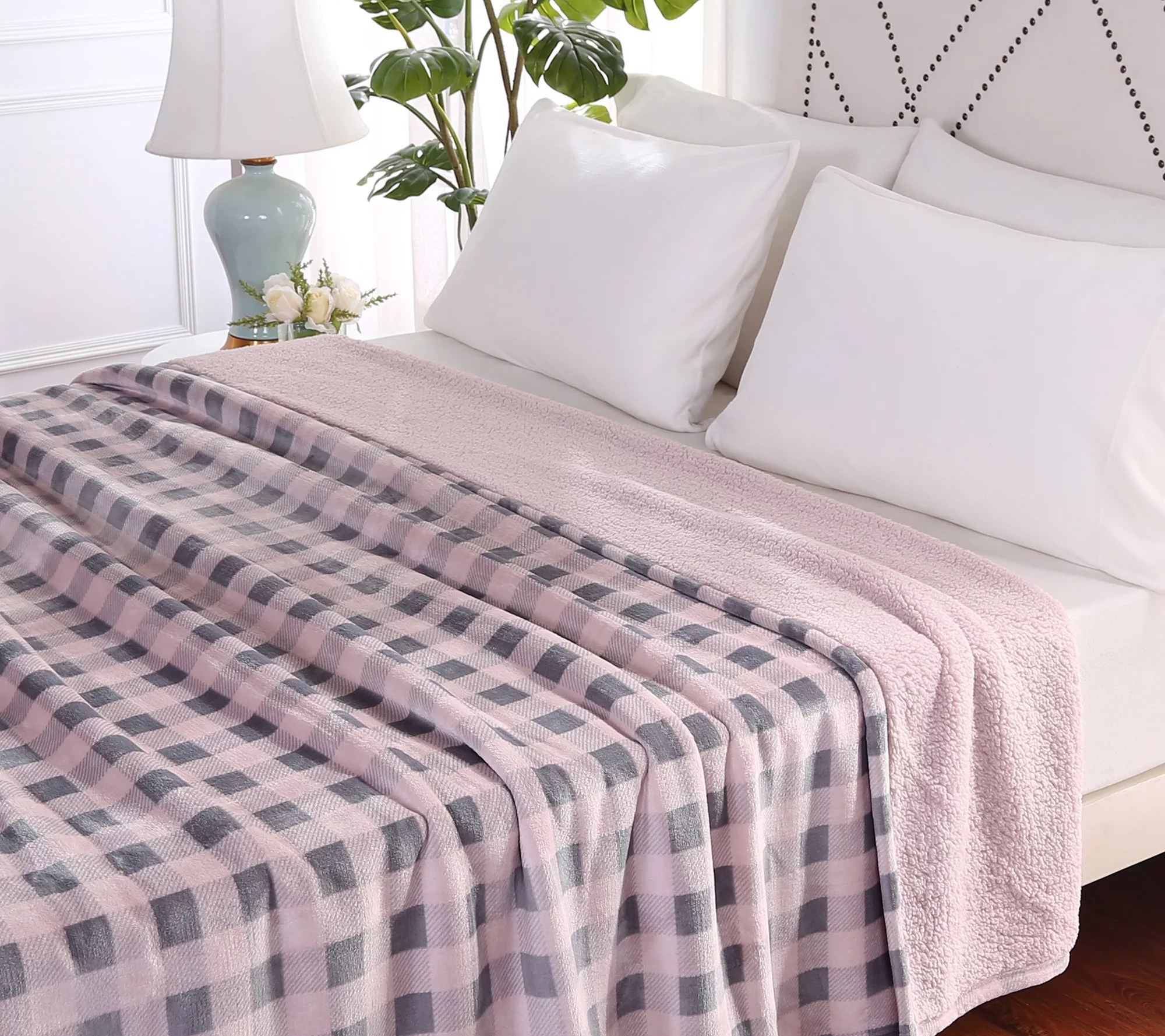 Berkshire Buffalo Velvet Soft Reverse to Sherpa Twin Blanket