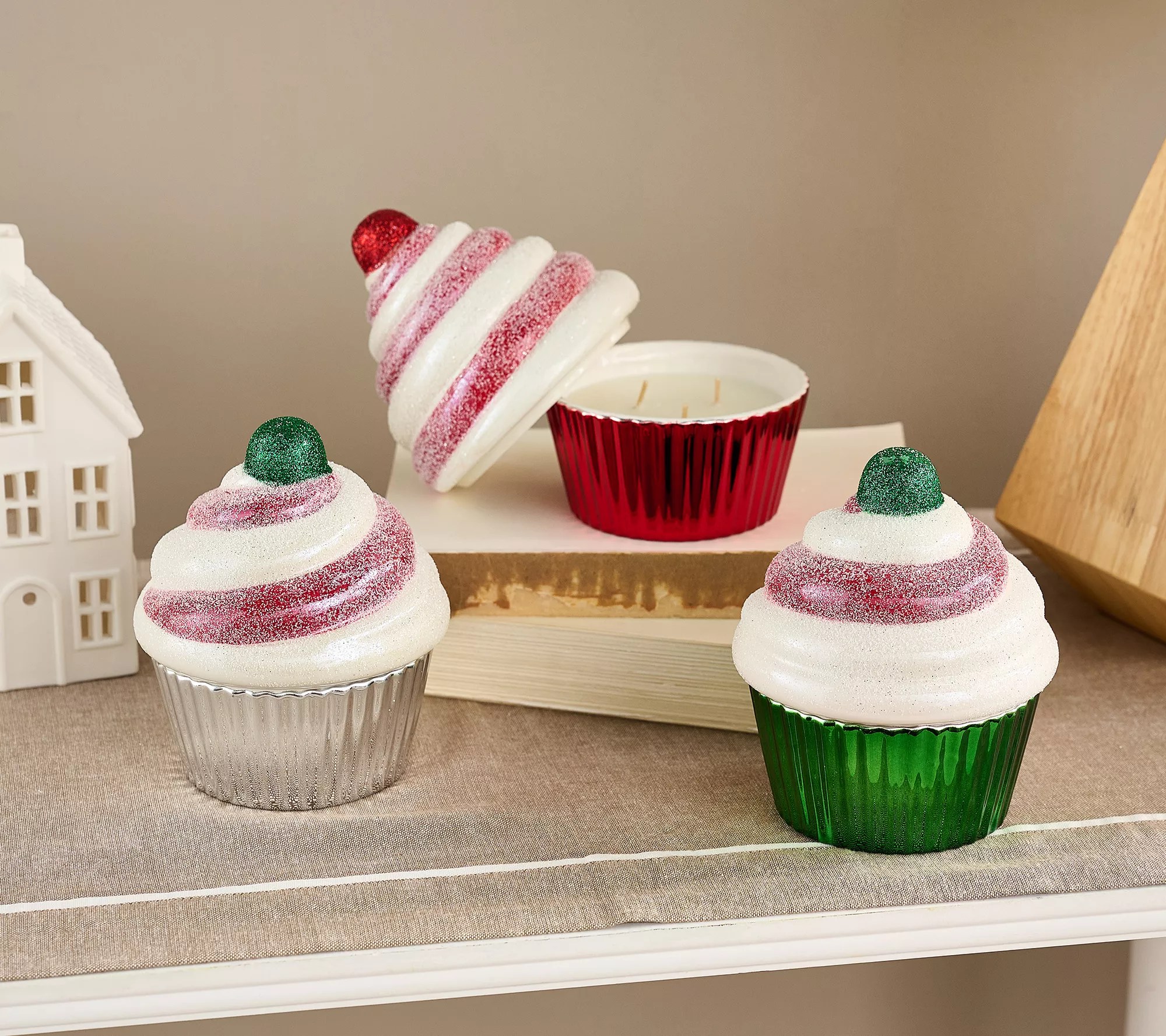 HomeWorx by Slatkin & Co. S/3 6oz Holiday Cupcake Candles