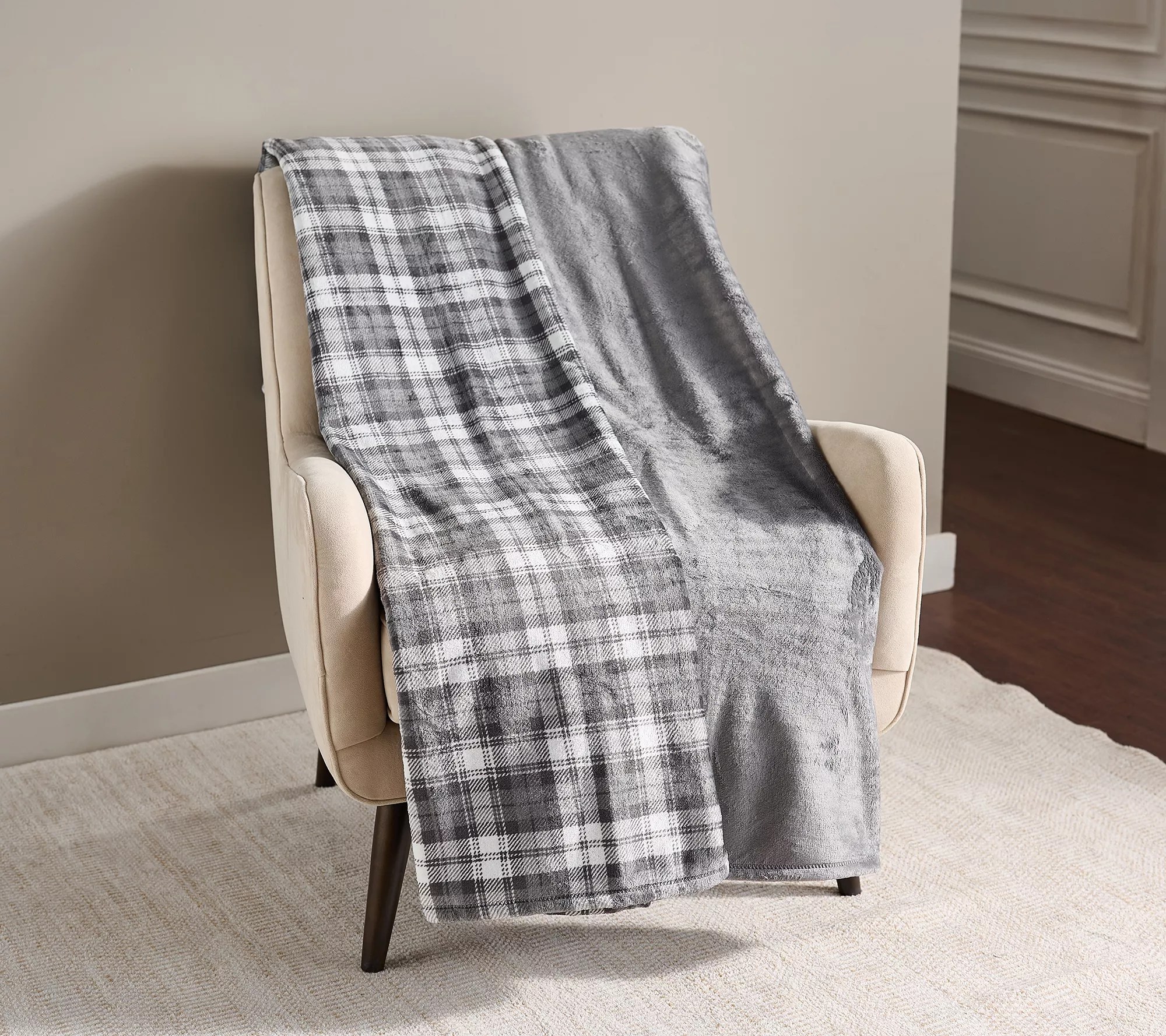 Berkshire 2pk 60" x 70" Velvetsoft Rev Grace Fur Throws