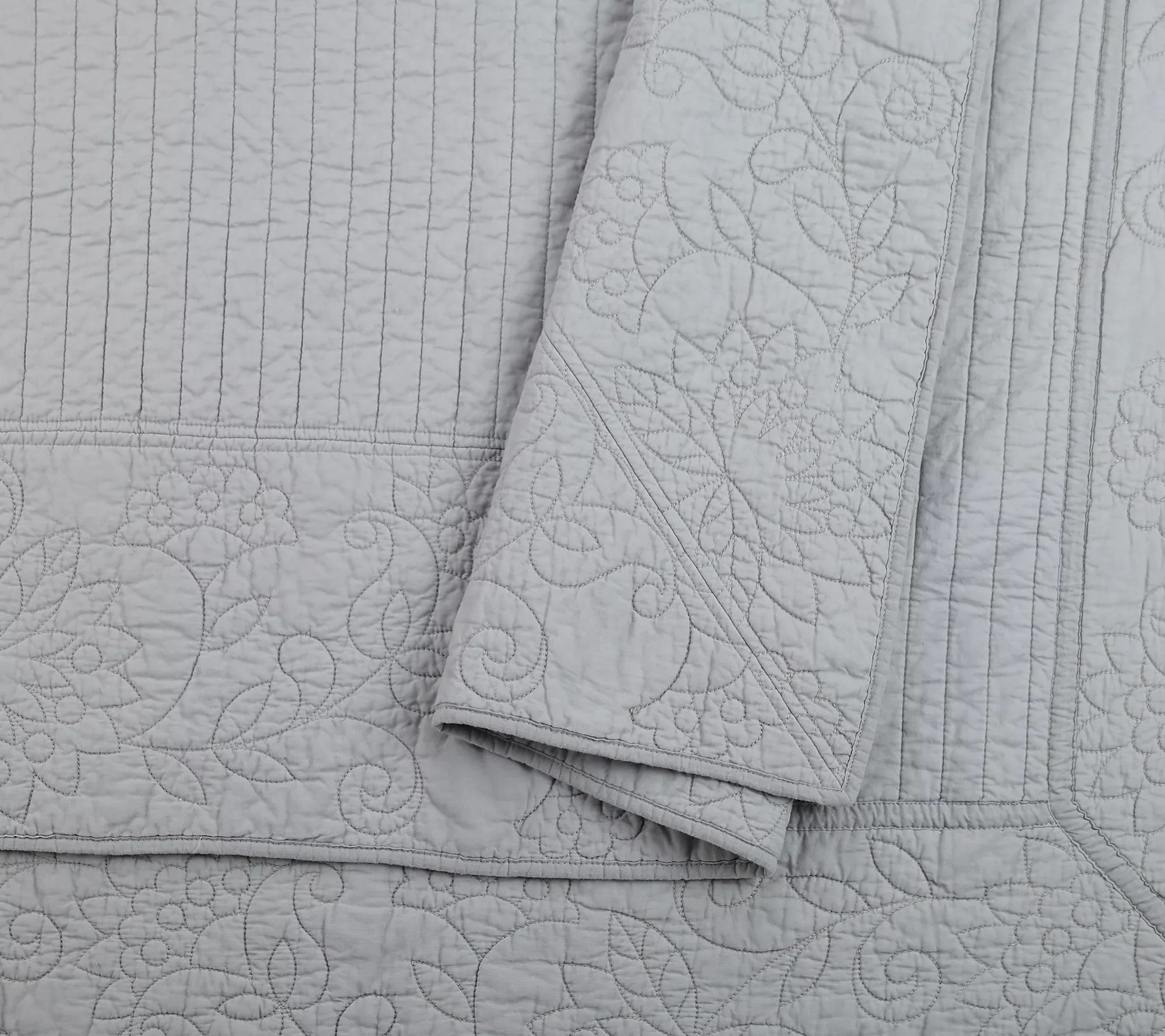 Vera Bradley Laos Lily Twin/Twin Extra Long Coverlet