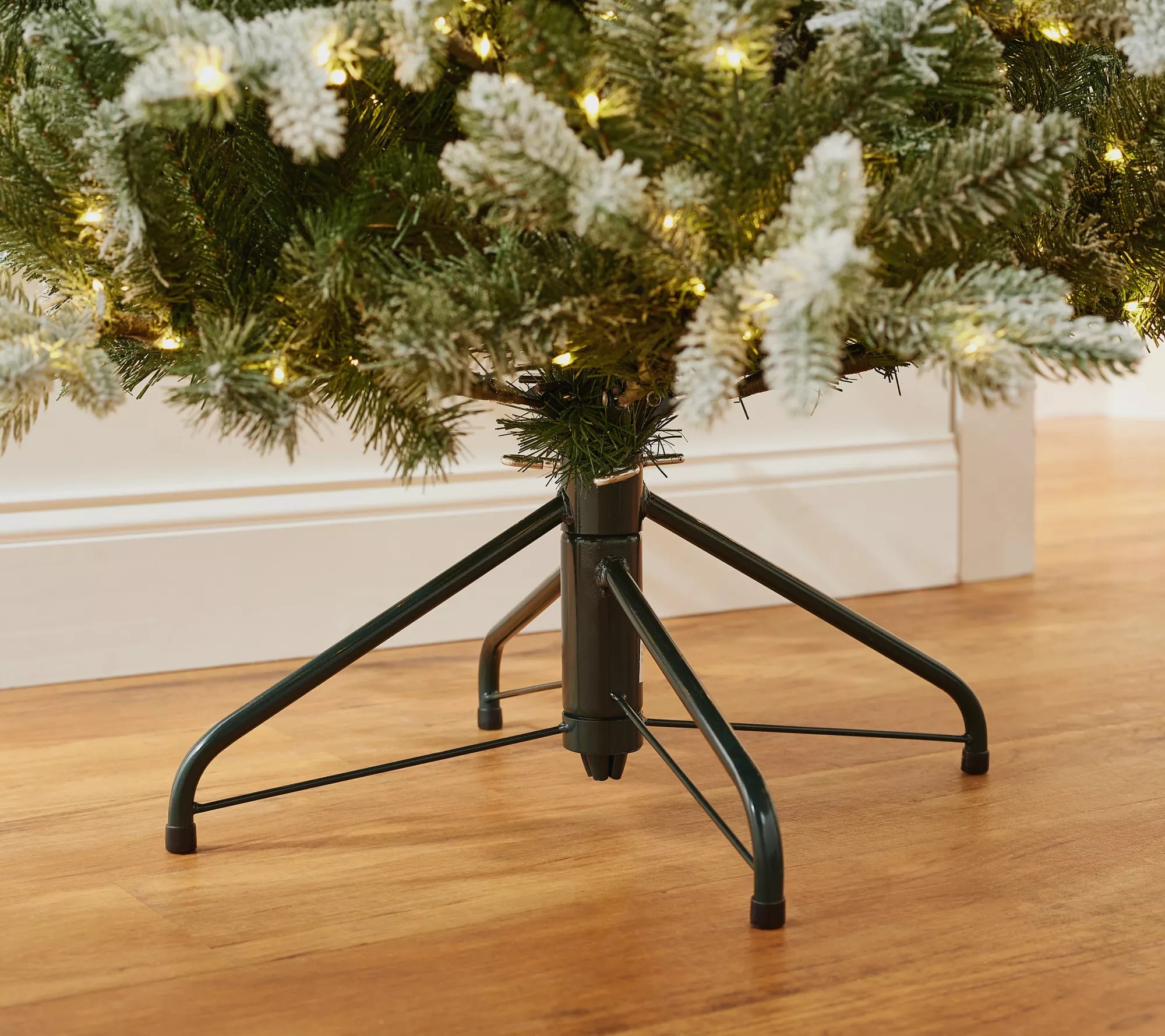 Home Reflections 6.5' Flocked w/ Color Flip Fairy Lights