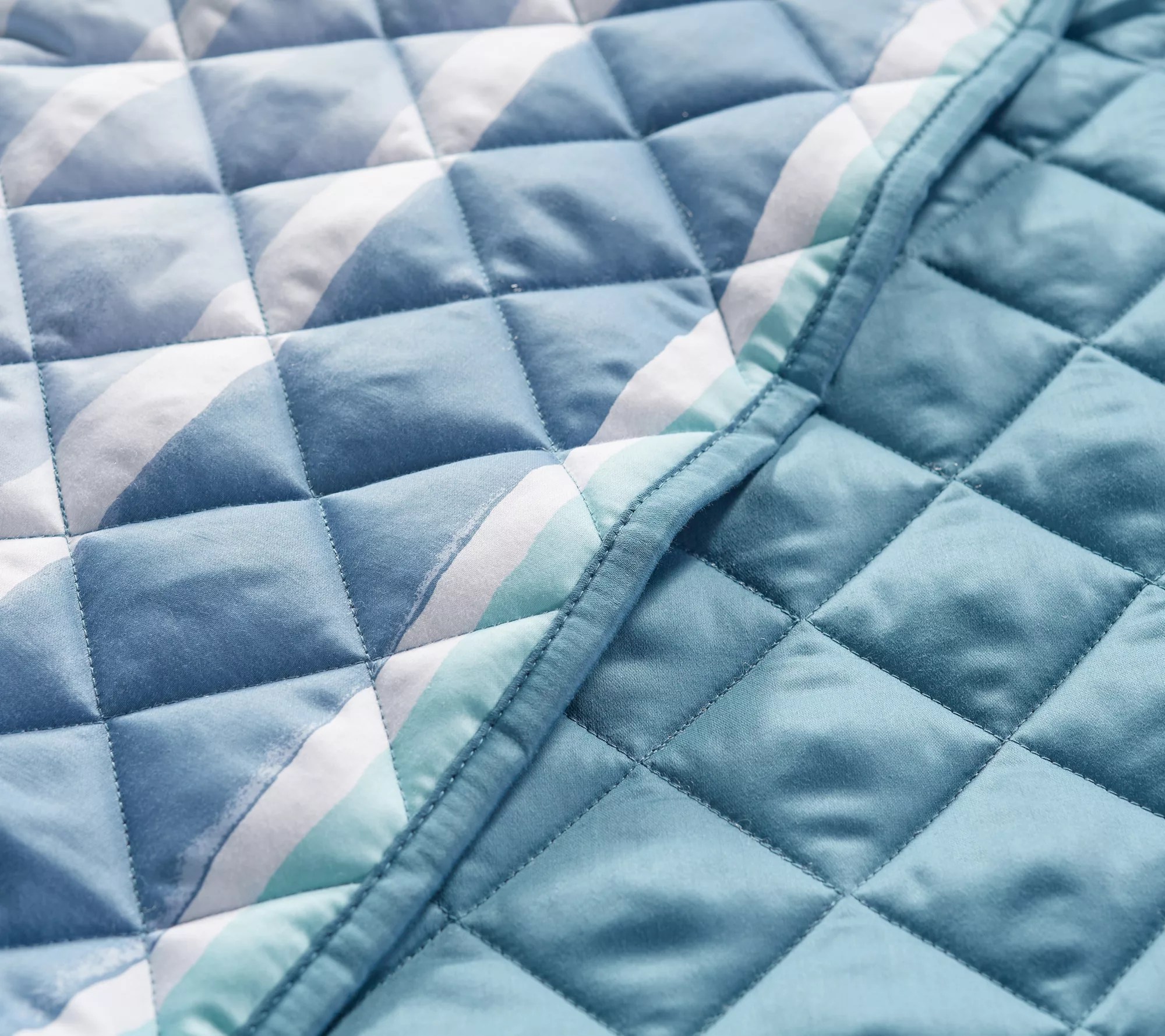 Scott Living HygroCotton and Tencel Printed Reversible Quilt Set King