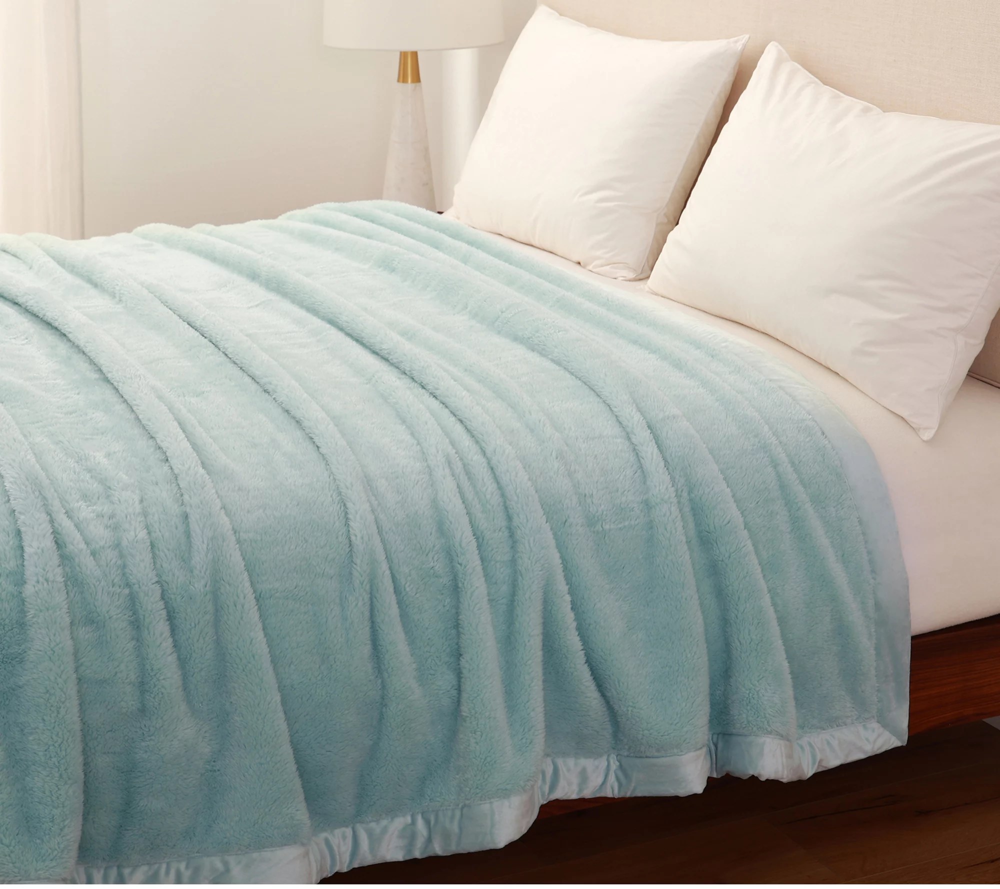 Berkshire Fluffie Blanket with Mink Binding Full