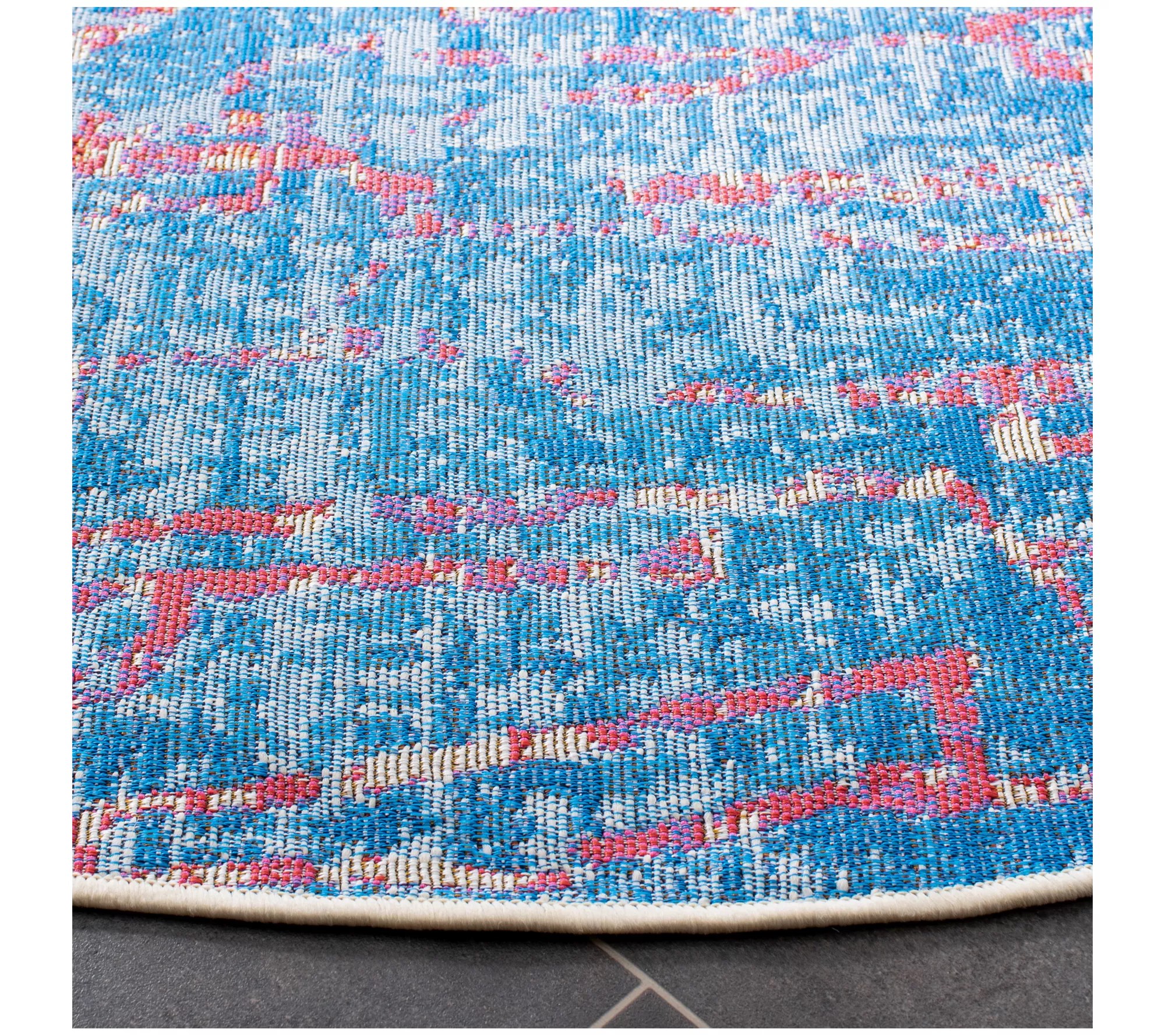 Safavieh Summer 408 Outdoor 6'7" x 6'7" Round Rug