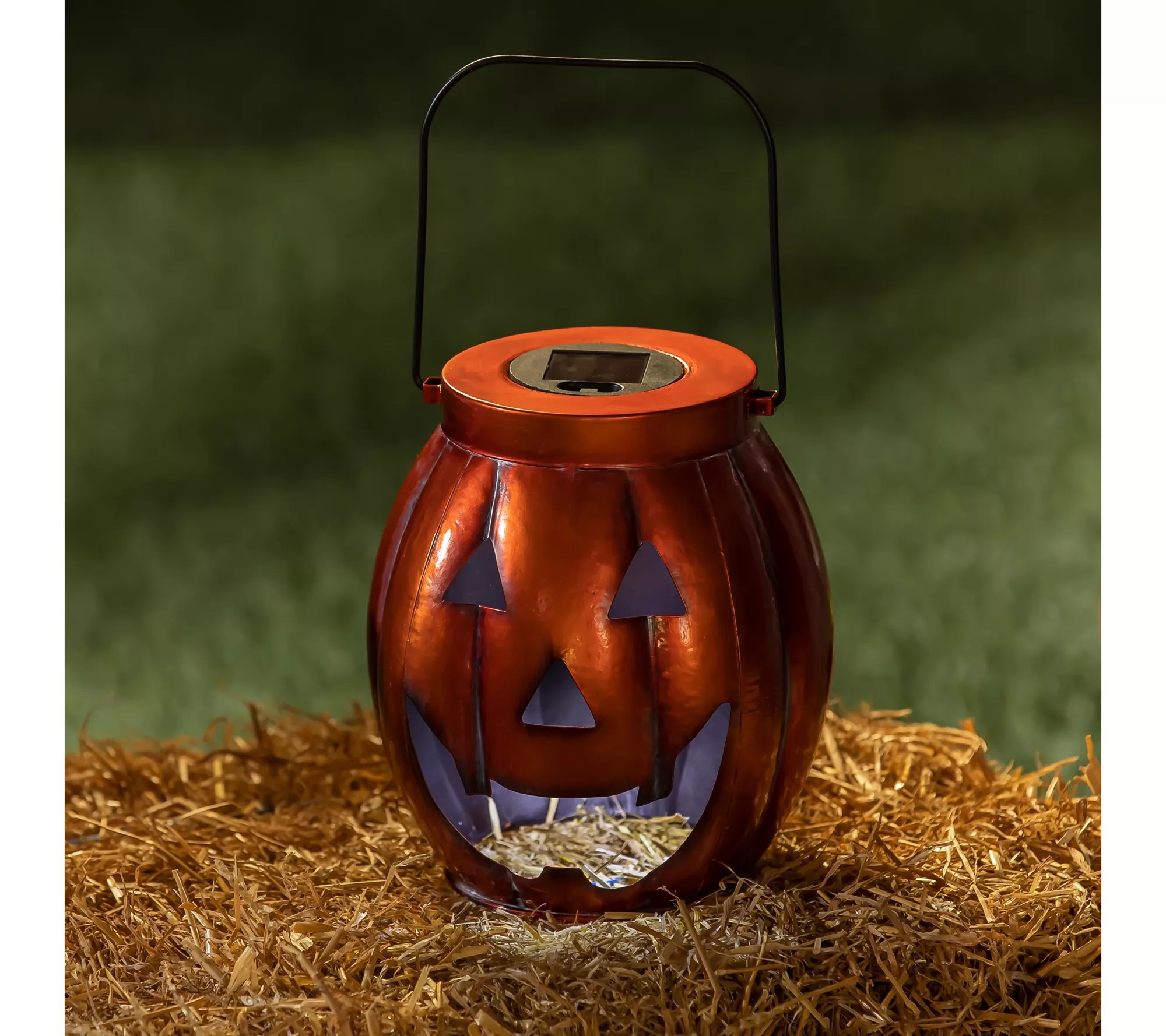 Evergreen Solar Halloween Pumpkin Lantern