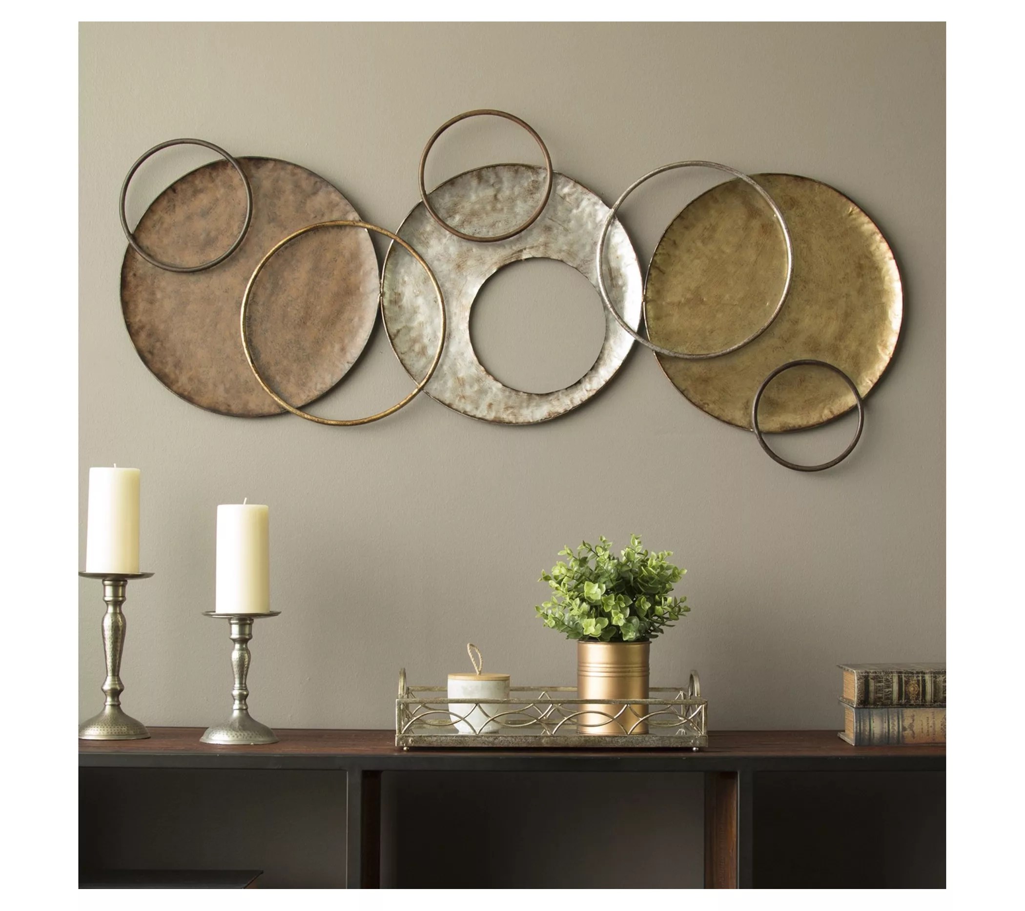 HomeRoots Charming Textured Metal Wall Decor